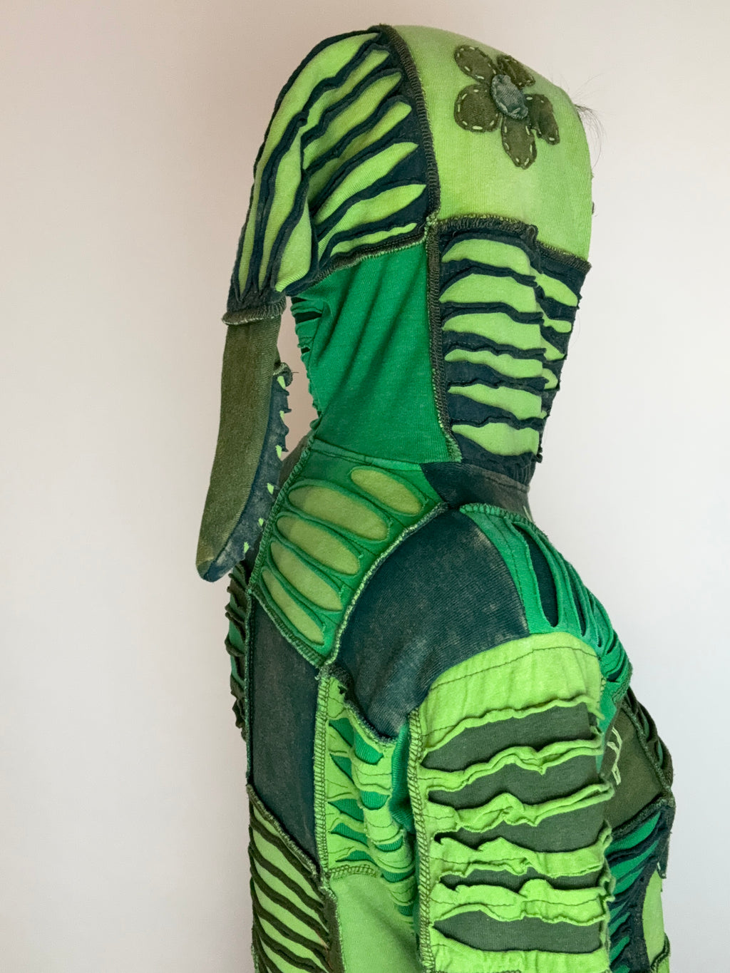 Vintage Green Patched Zip Jacket für Damen. Y2K Second Hand 2000s Fashion