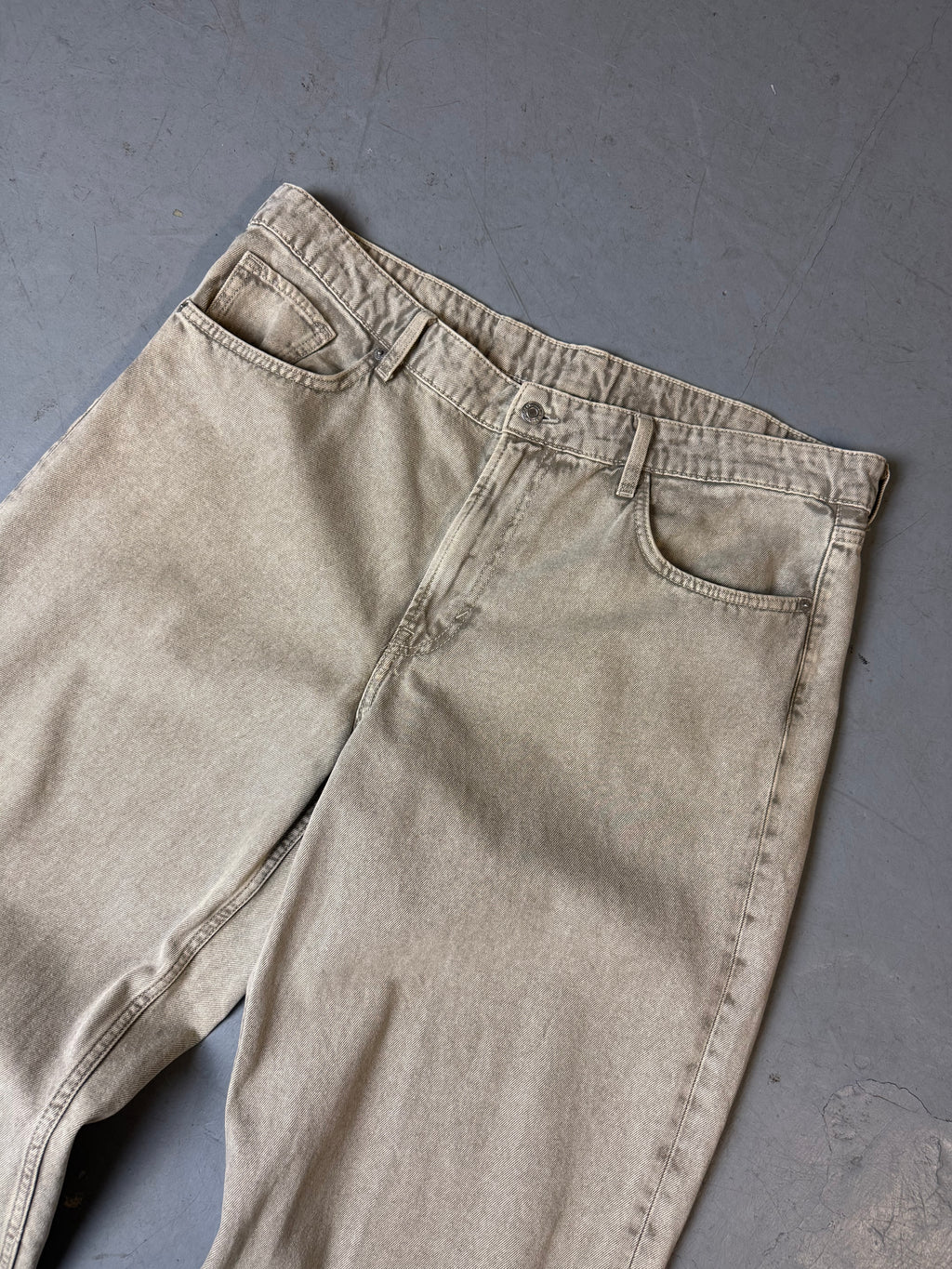 Detailliertes Produktbild von Vintage Beige Baggy Denim XXL von vorne