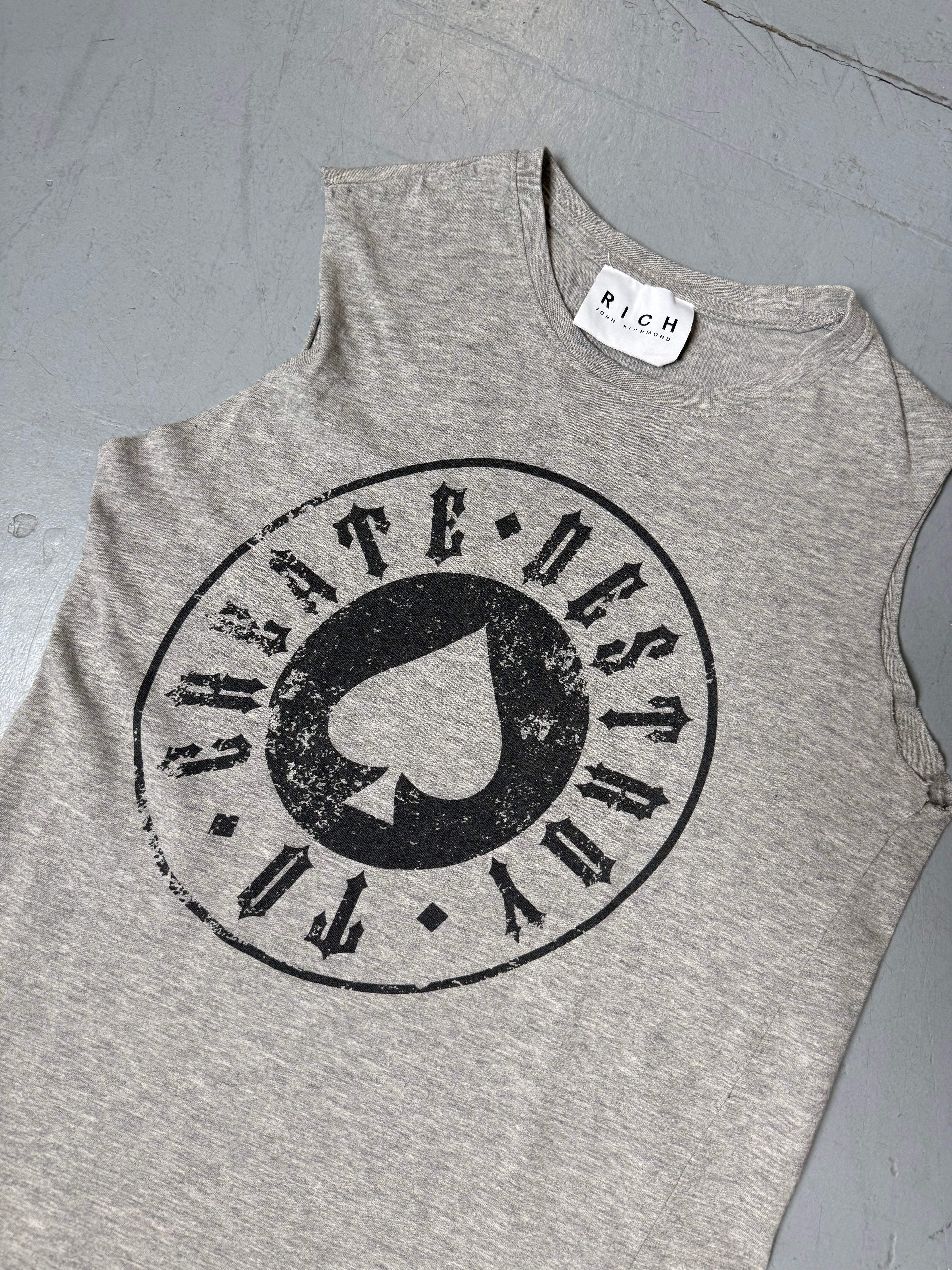 Vintage Richmond Grey Printed Tank Top für Damen. Y2K Secondhand 2000s Fashion.