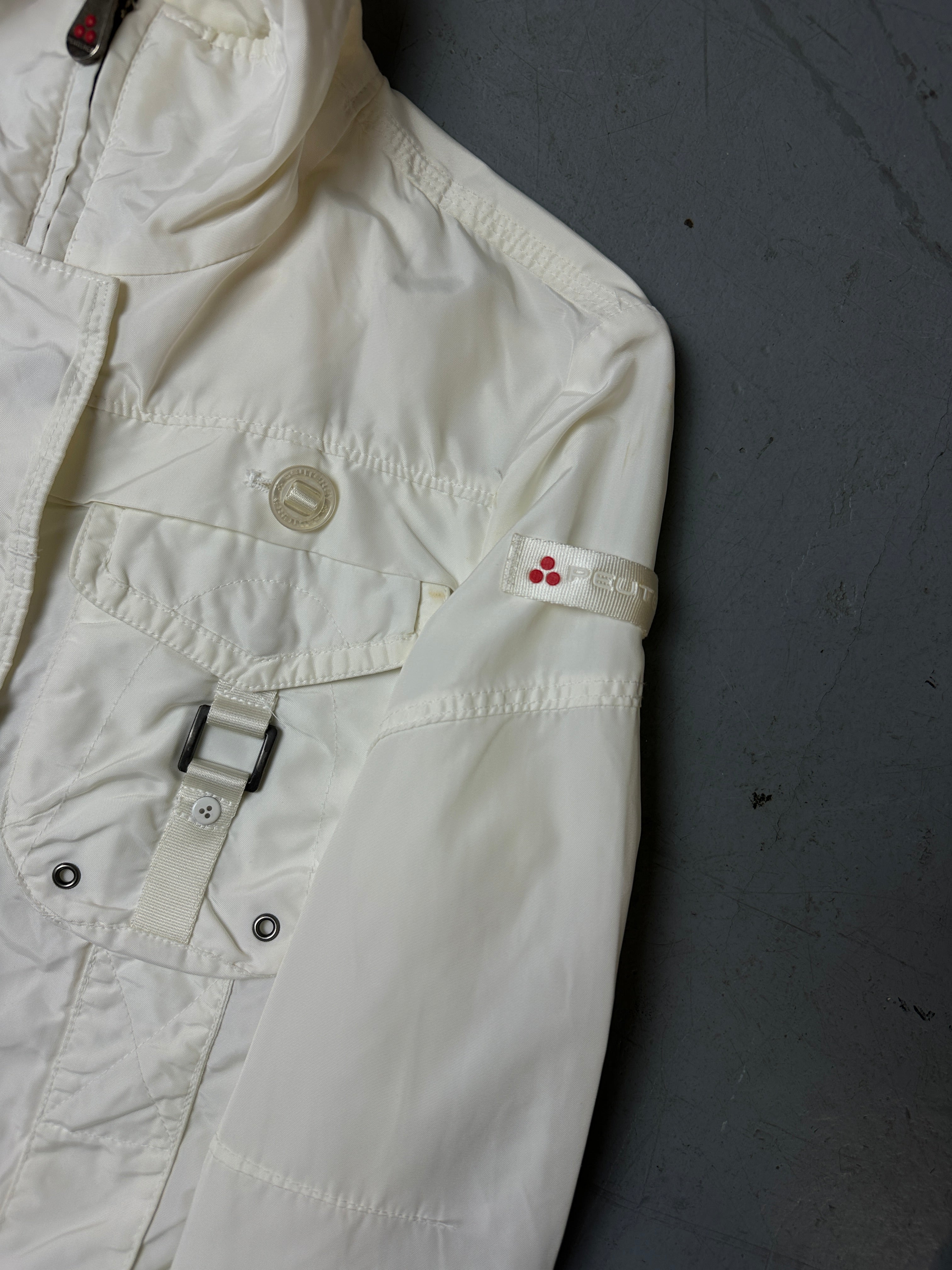 Detailliertes Produktbild von Vintage White Peuterey Jacket XS/S von vorne 