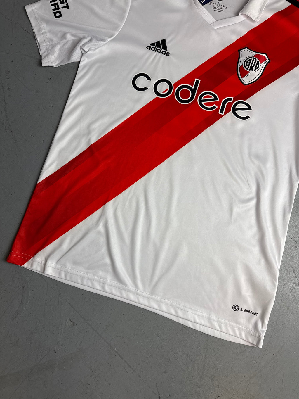 Adidas River Plate 22/23 Fußballtrikot für Herren. Vintage Y2K Second Hand Fashion 