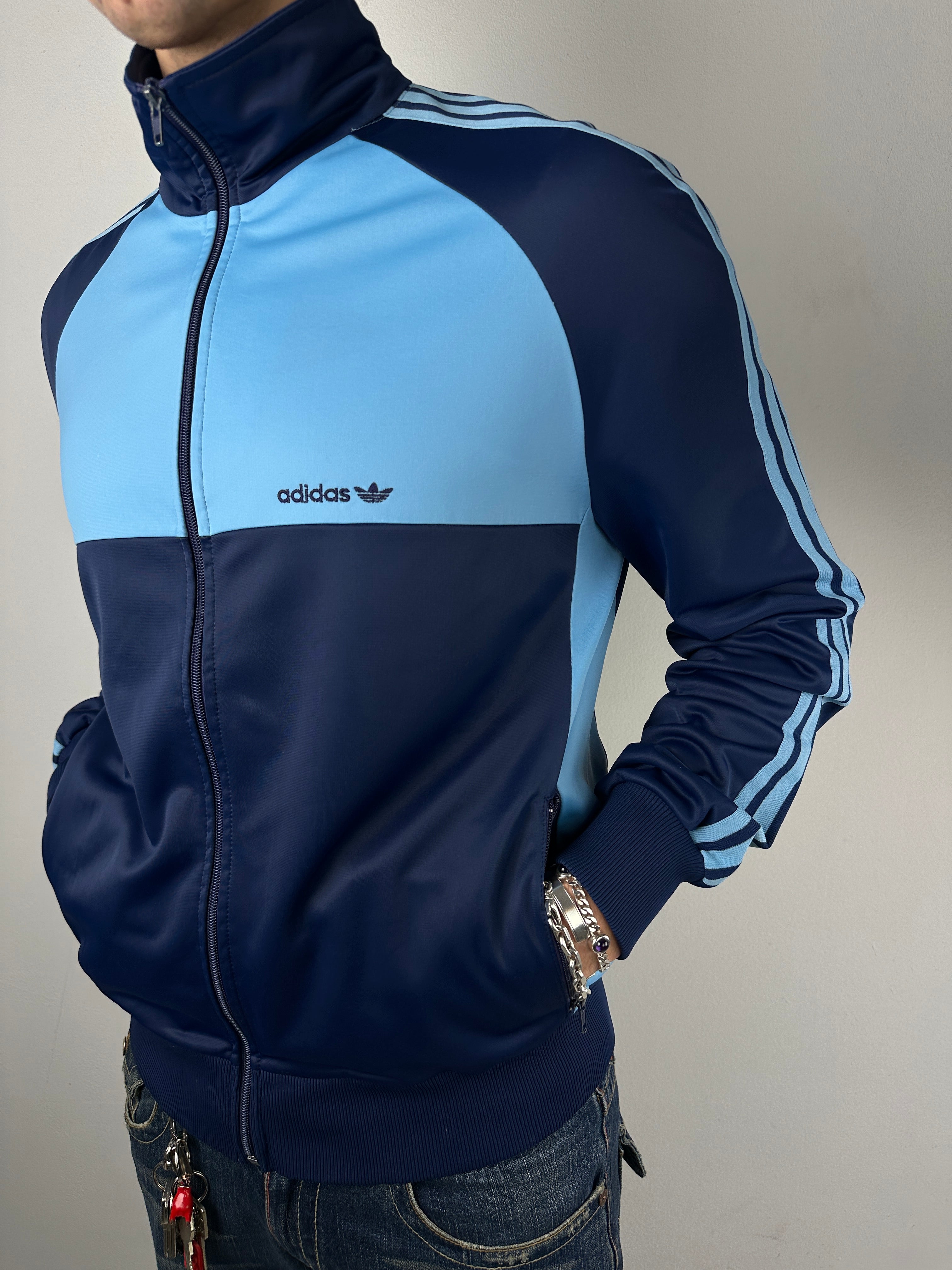 Vintage Adidas Blue Tones Track Jacket  für Männer. Y2K Secondhand 2000s Fashion