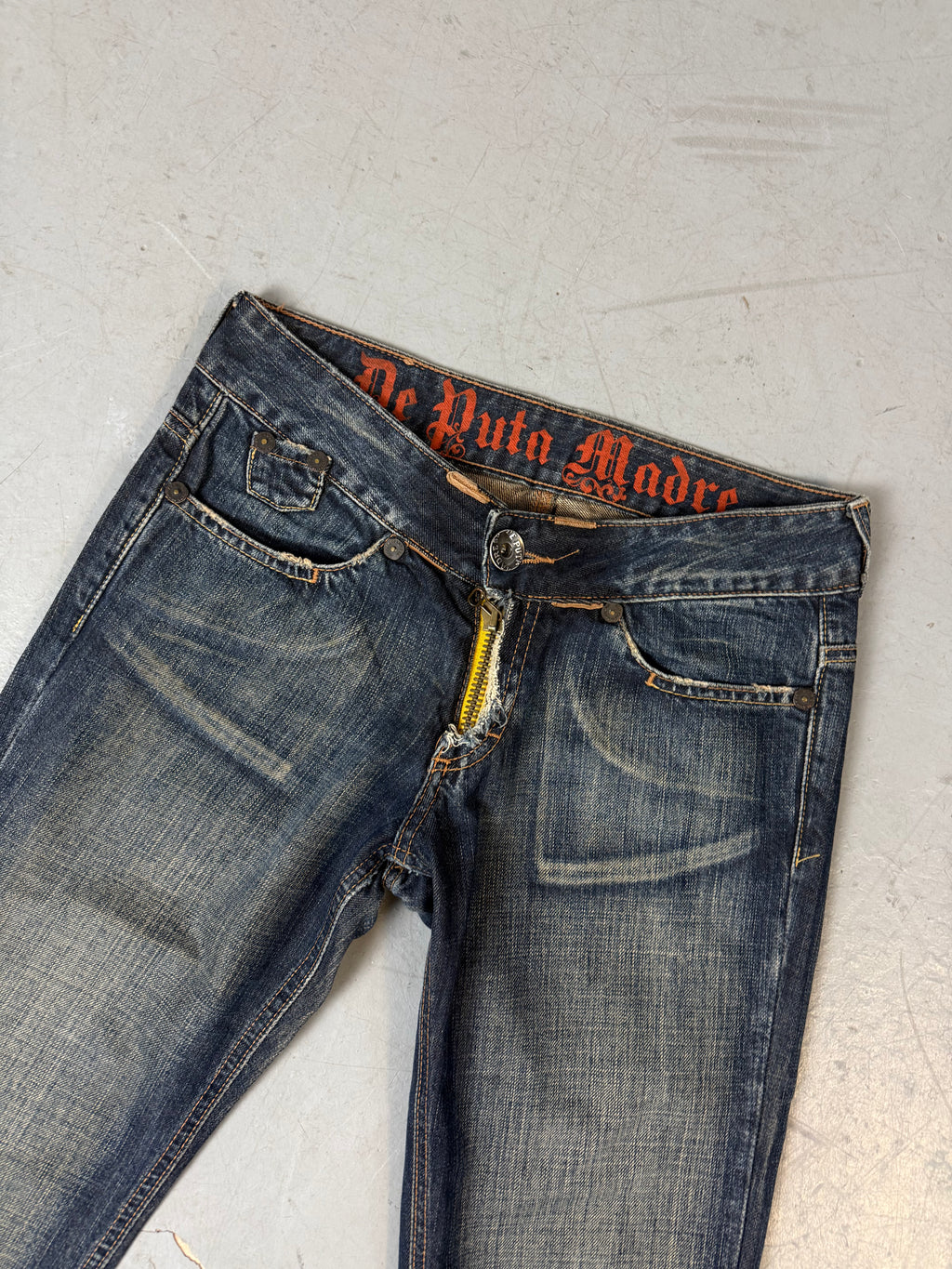 Y2K De puta Madre mid waist bootcut denim für Damen 