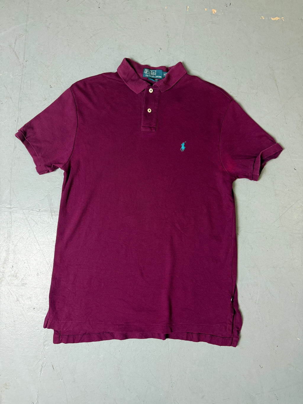 Produktbild von Vintage Ralph Lauren Bordeaux Red Polo Shirt vorne 