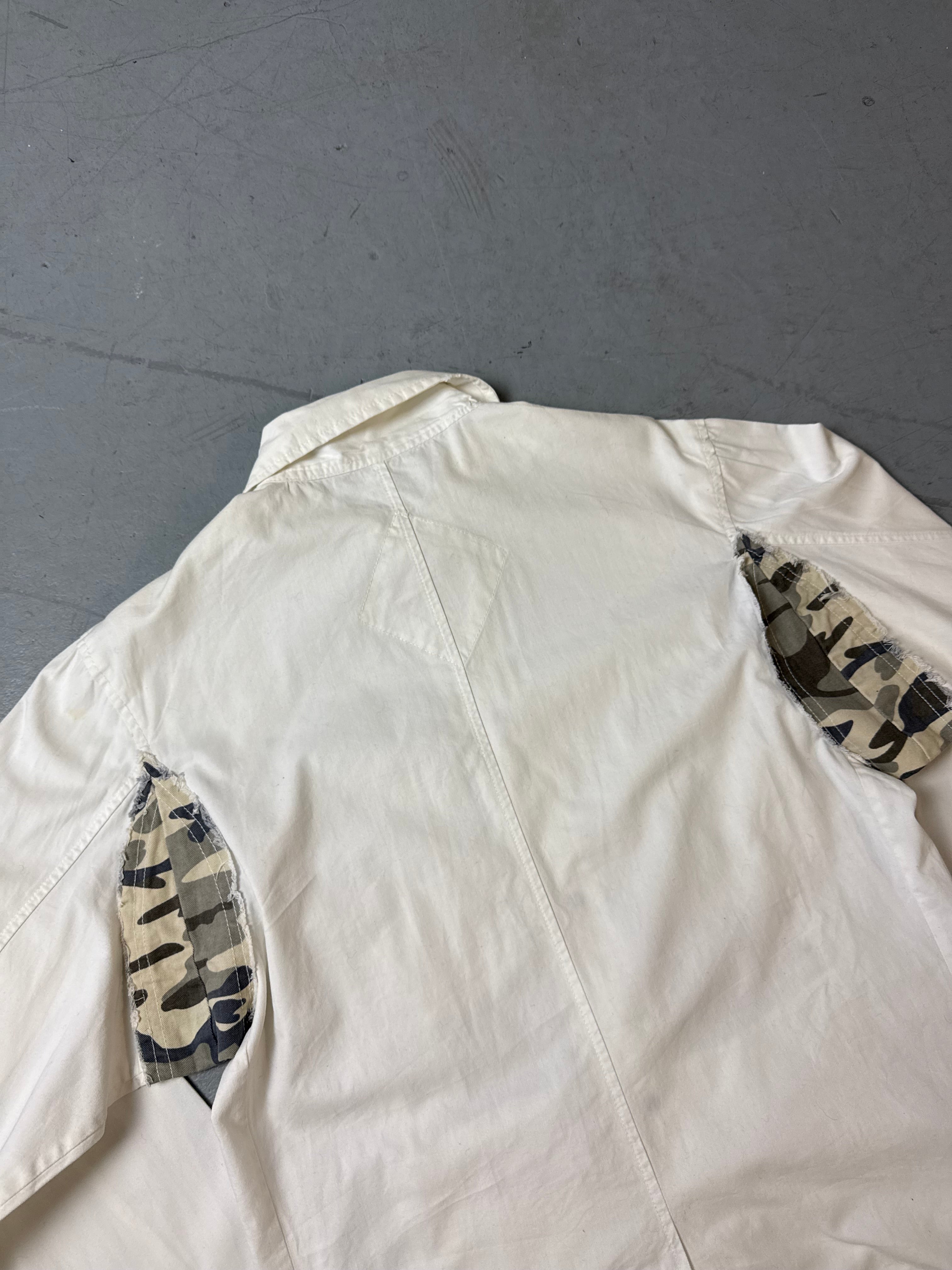 Detailbild von Vintage Zeus White Jacket with Camo Details Von hinten