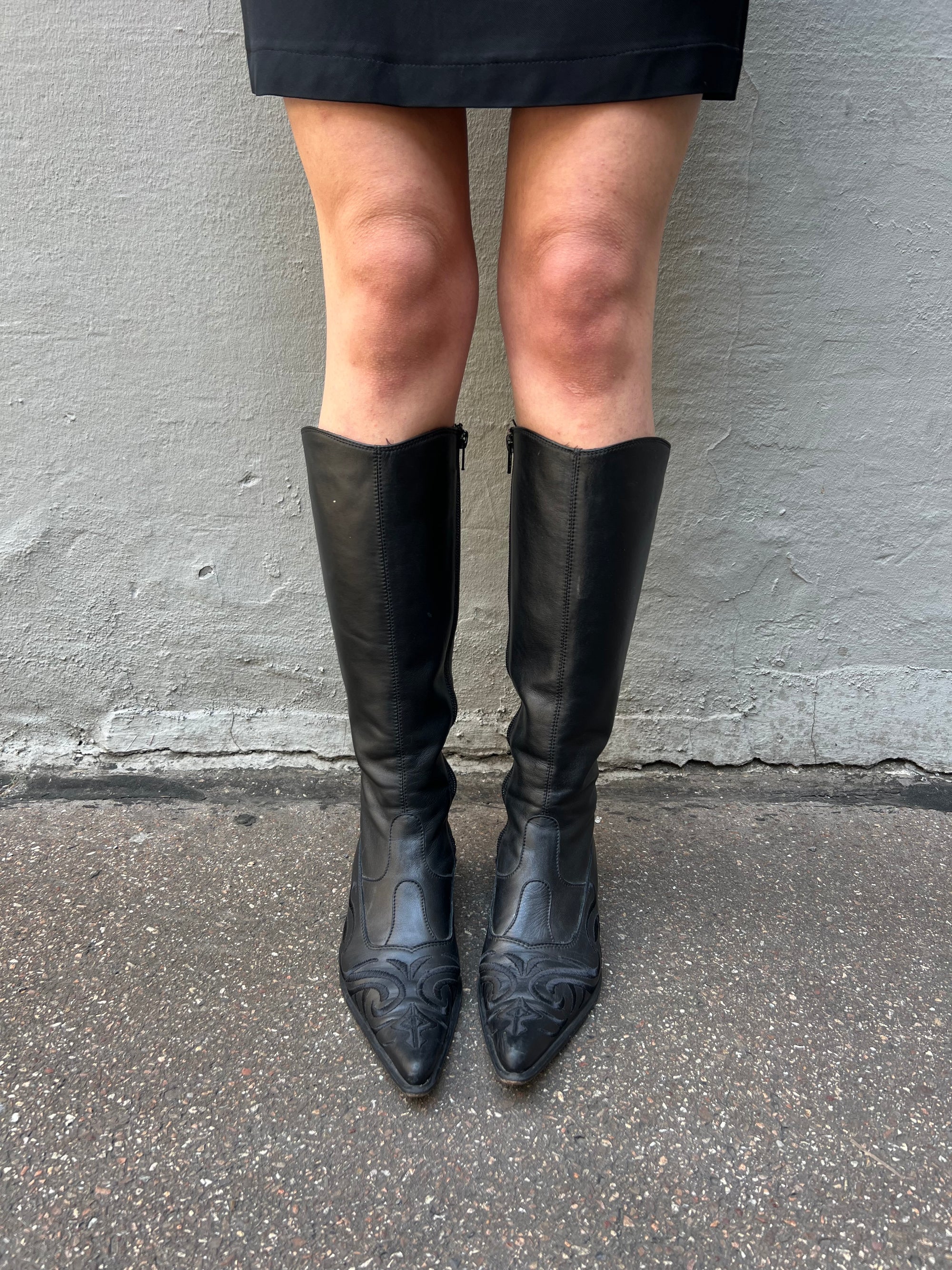 Vintage Black Cowboy Leather Boots 35