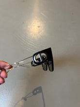 Laden Sie das Bild in den Galerie-Viewer, Christian Dior Moutaigne Cat Eye Sunglasses