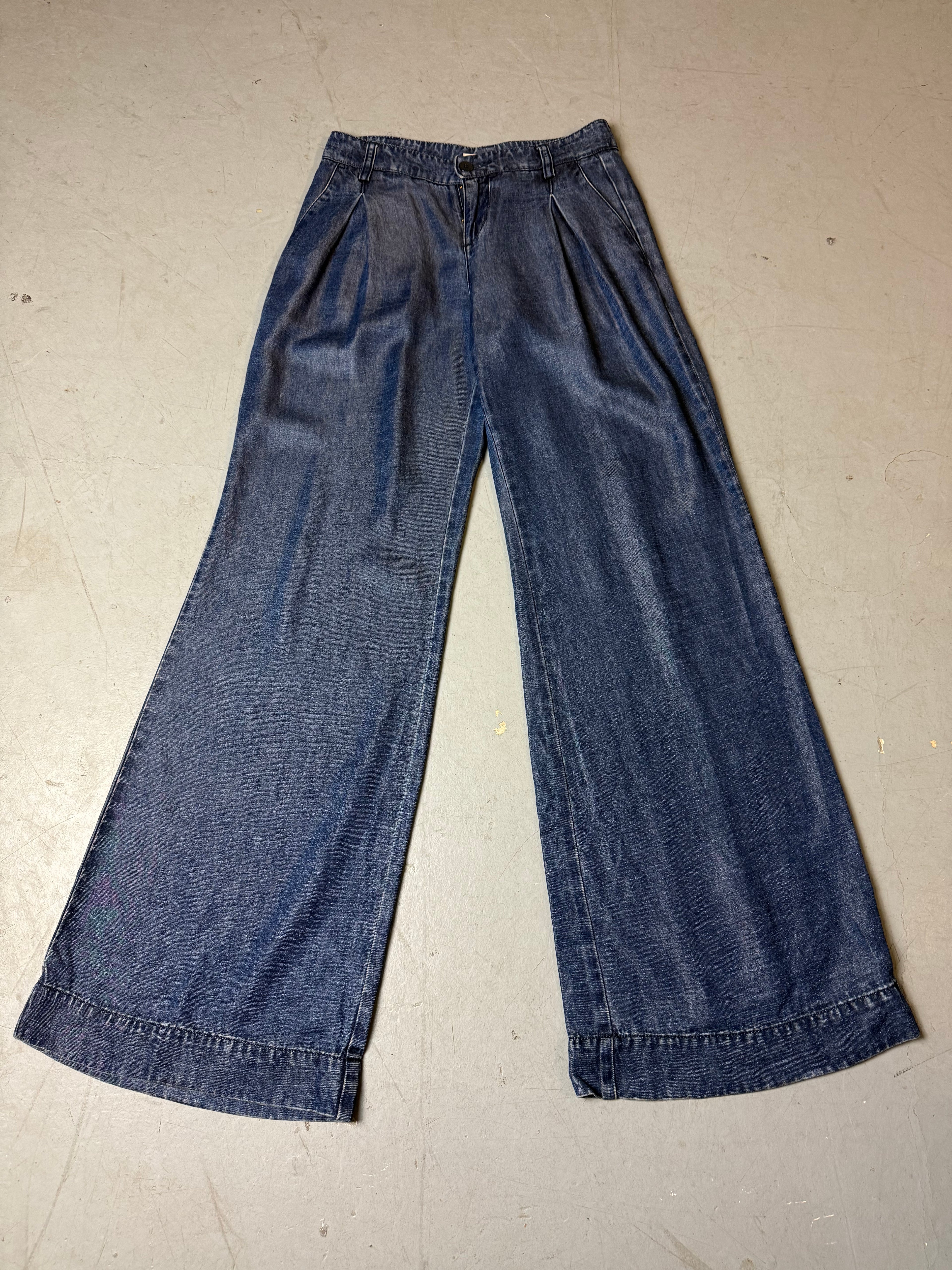 Produktbild von einer Vintage Stefanel Flared Pants von vorne