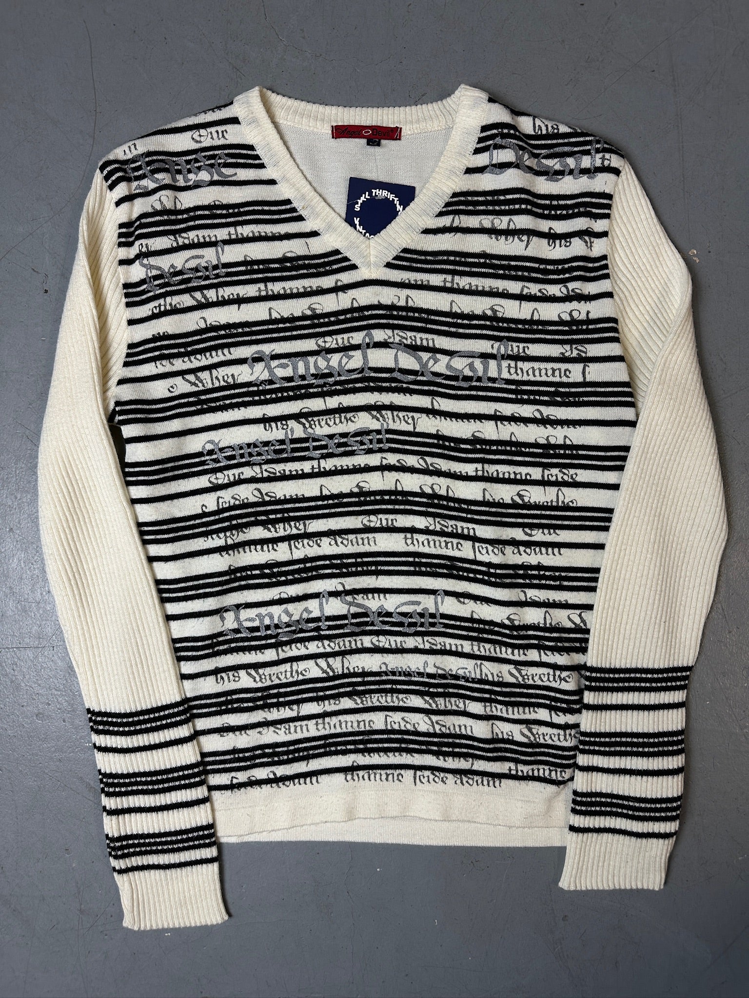 Produkt Bild von Vintage Angel Devil Striped Knit Longsleeve von vorne 