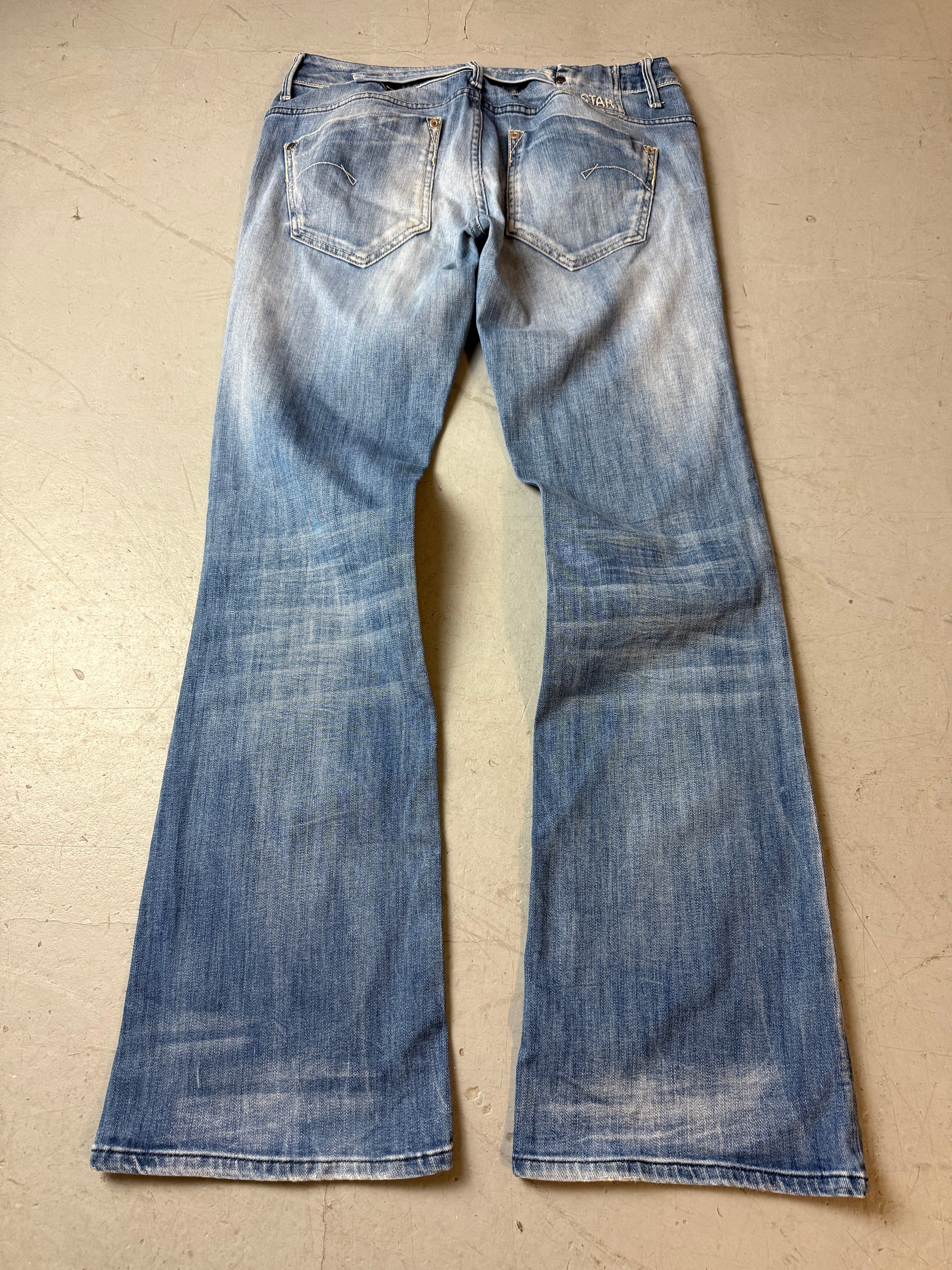 Vintage G-Star Raw Low Waist Bootcut Jeans für Damen. Y2K Second Hand 2000s Fashion