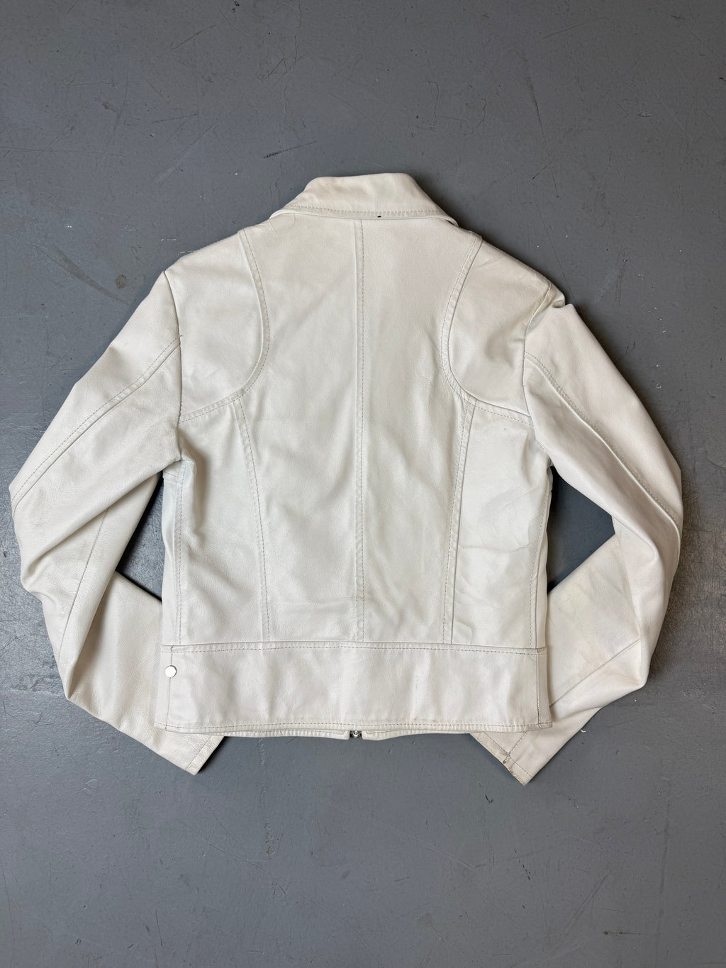 Produktbild von Vintage White Italian Leather Jacket S/M von hinten