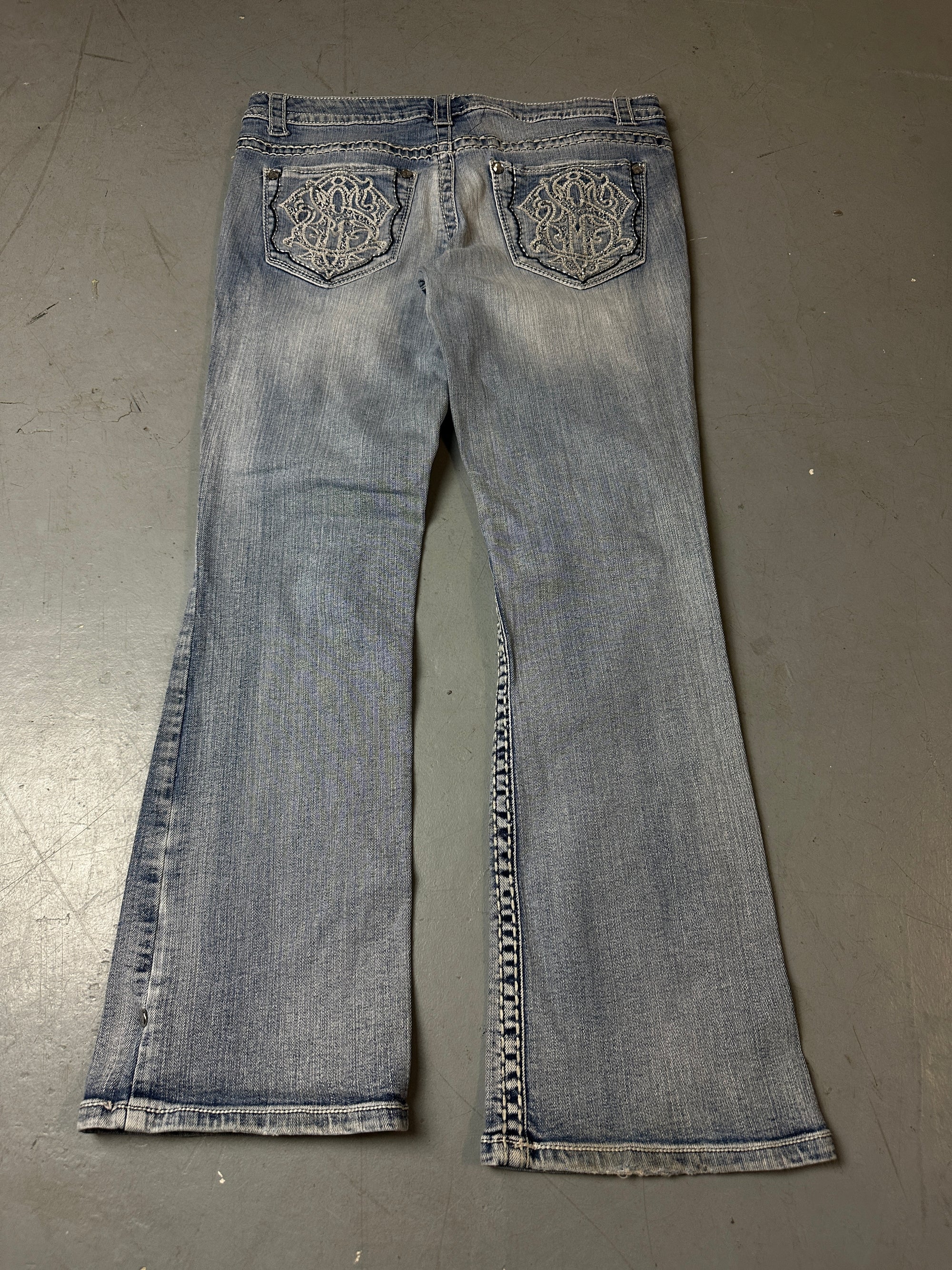 Produktbild von Vintage Glittery Backpocket Stitched Denim von hinten