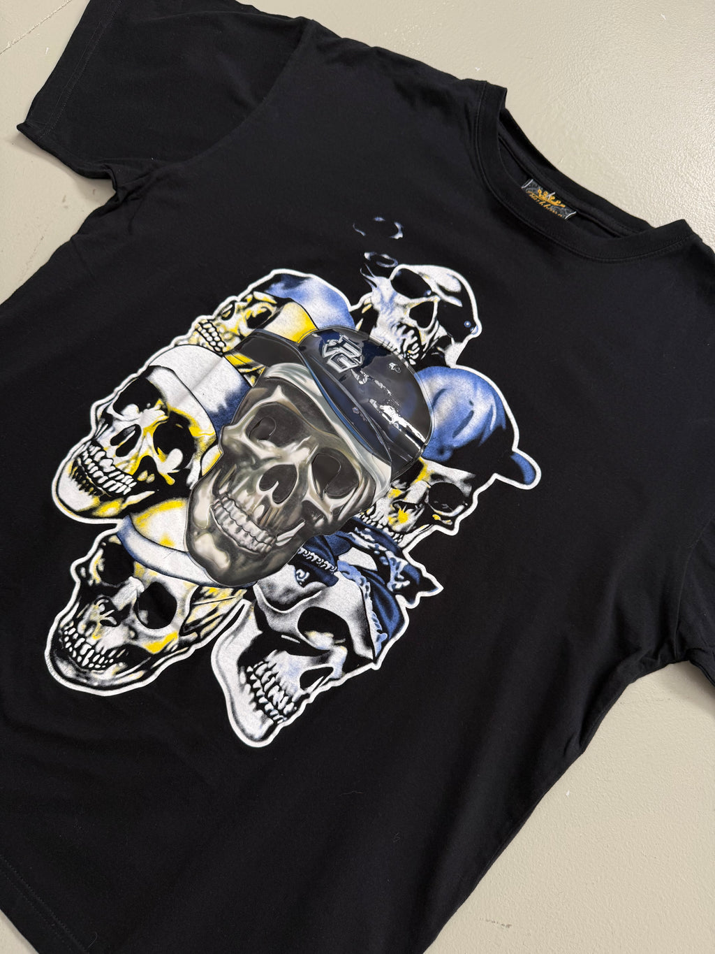 Vintage Printed Skull Fishbone Tee für Jungs. Y2K second hand 2000s Fashion