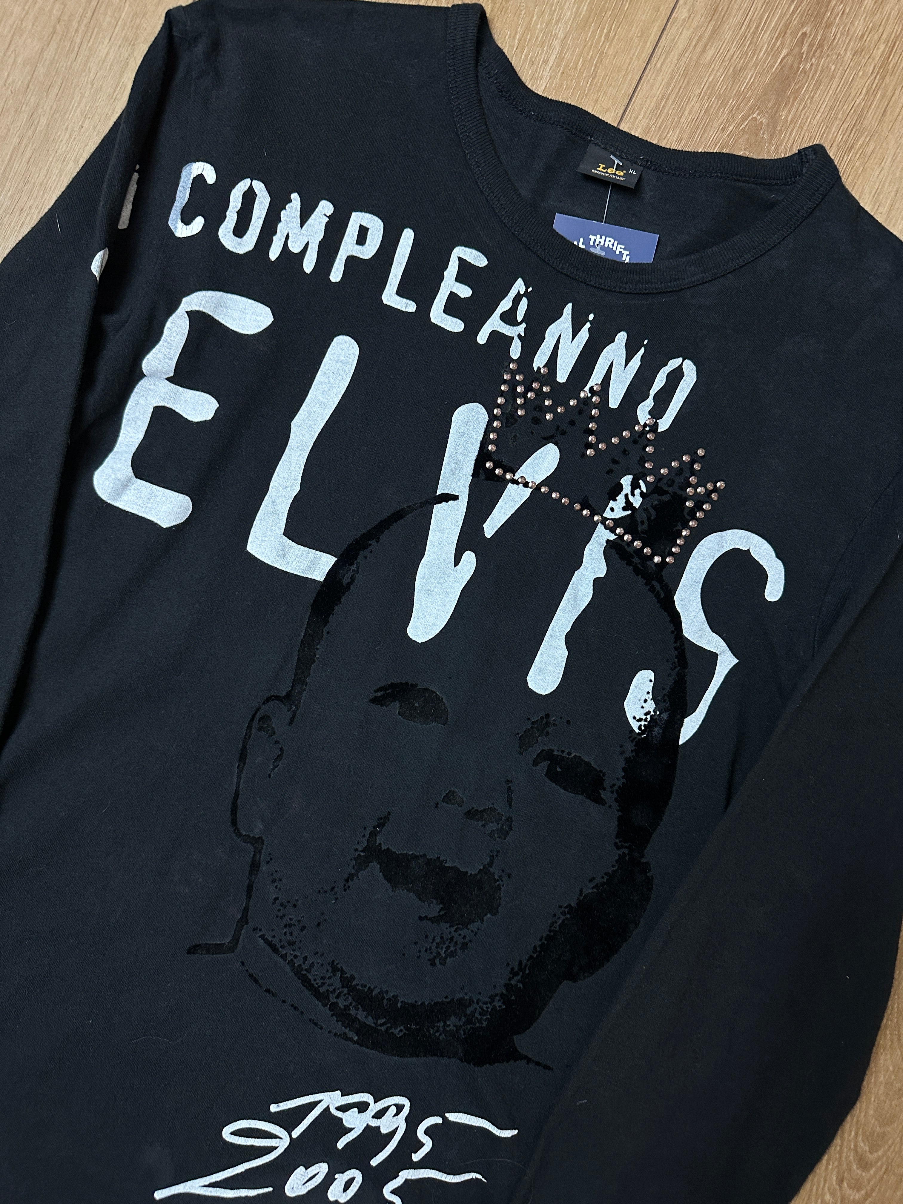 Detailbild Vintage Black Lee Longsleeve von vorne 