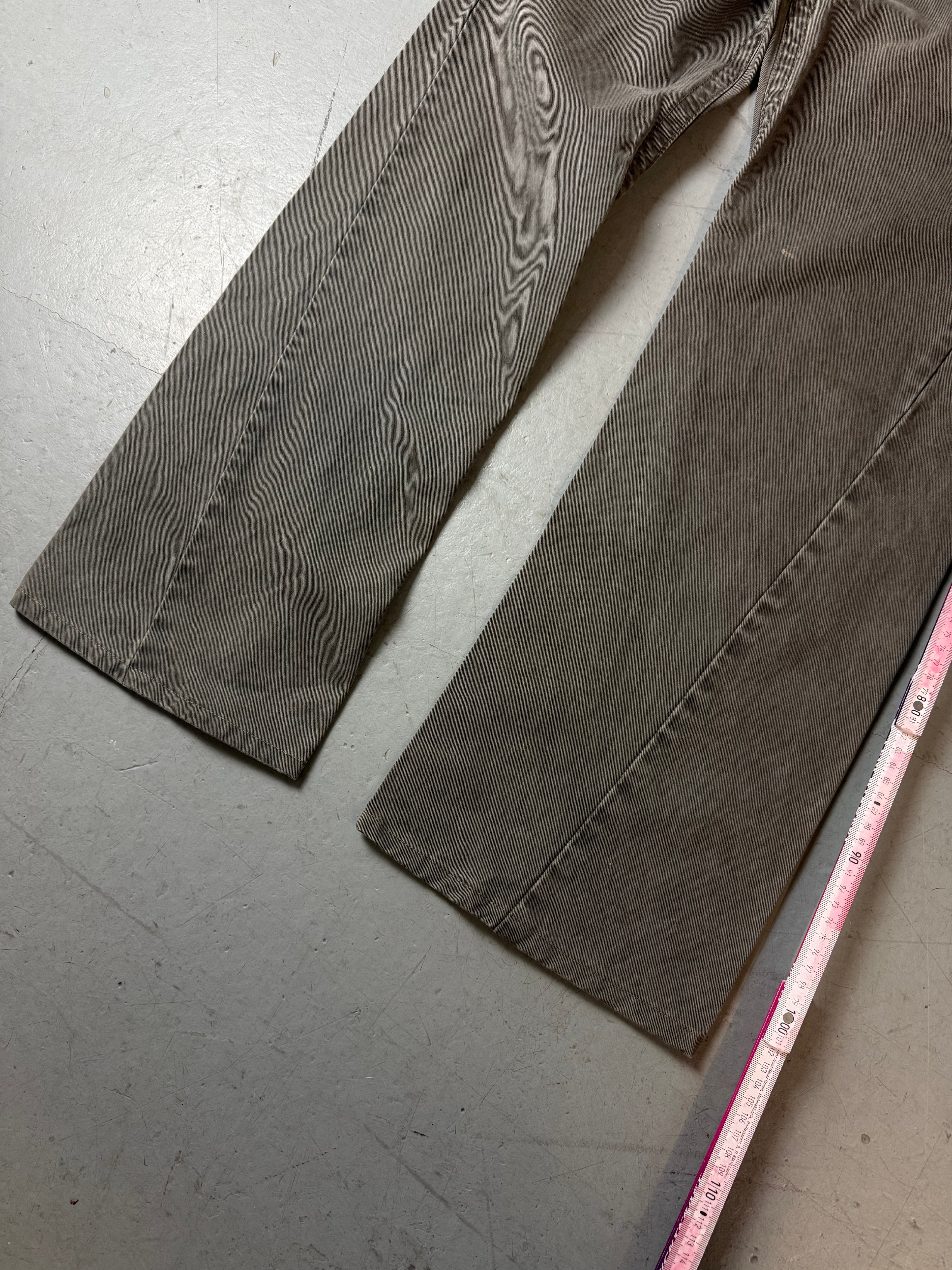 Vintage Armani Jeans Grey Straight Leg Jeans für Herren. Y2K Second Hand 2000s Fashion