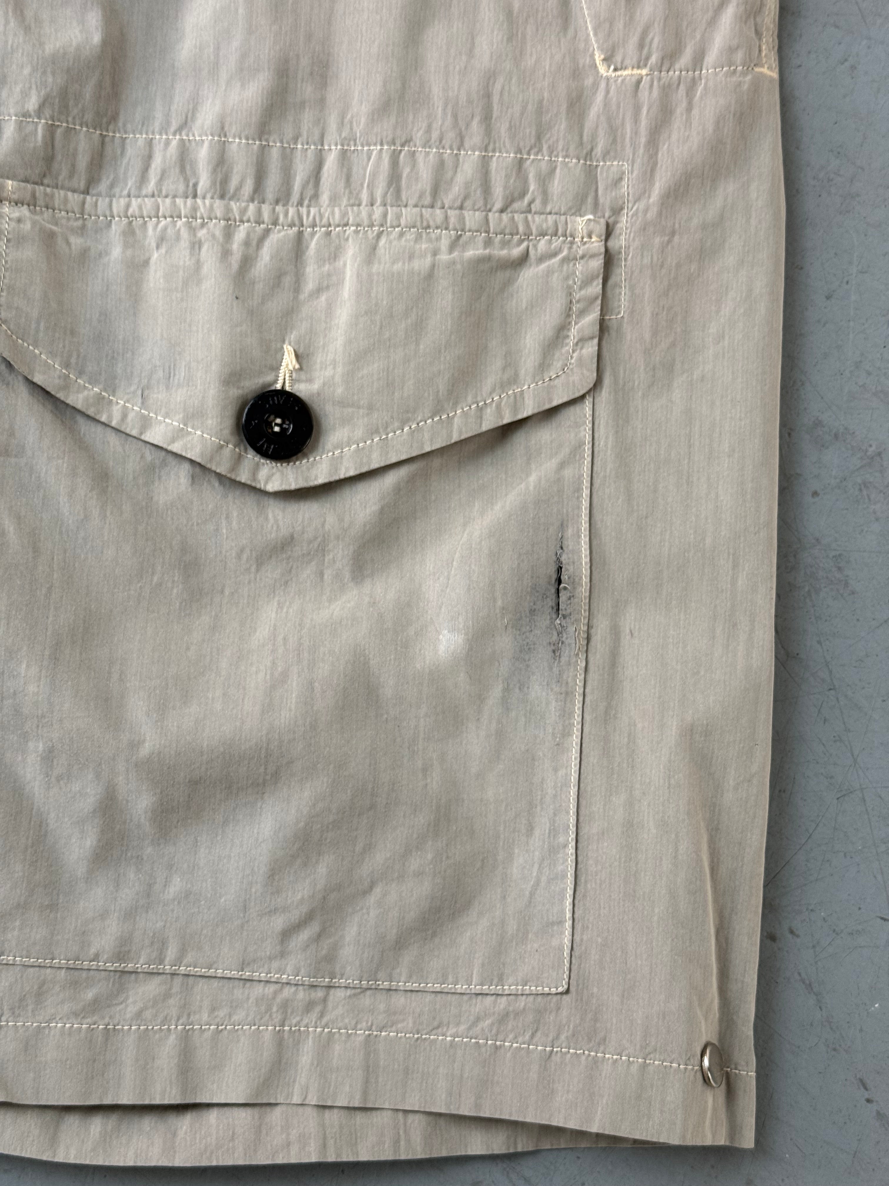 Vintage Stone Island Beige Shorts für Herren. Y2K Second Hand 2000s Fashion