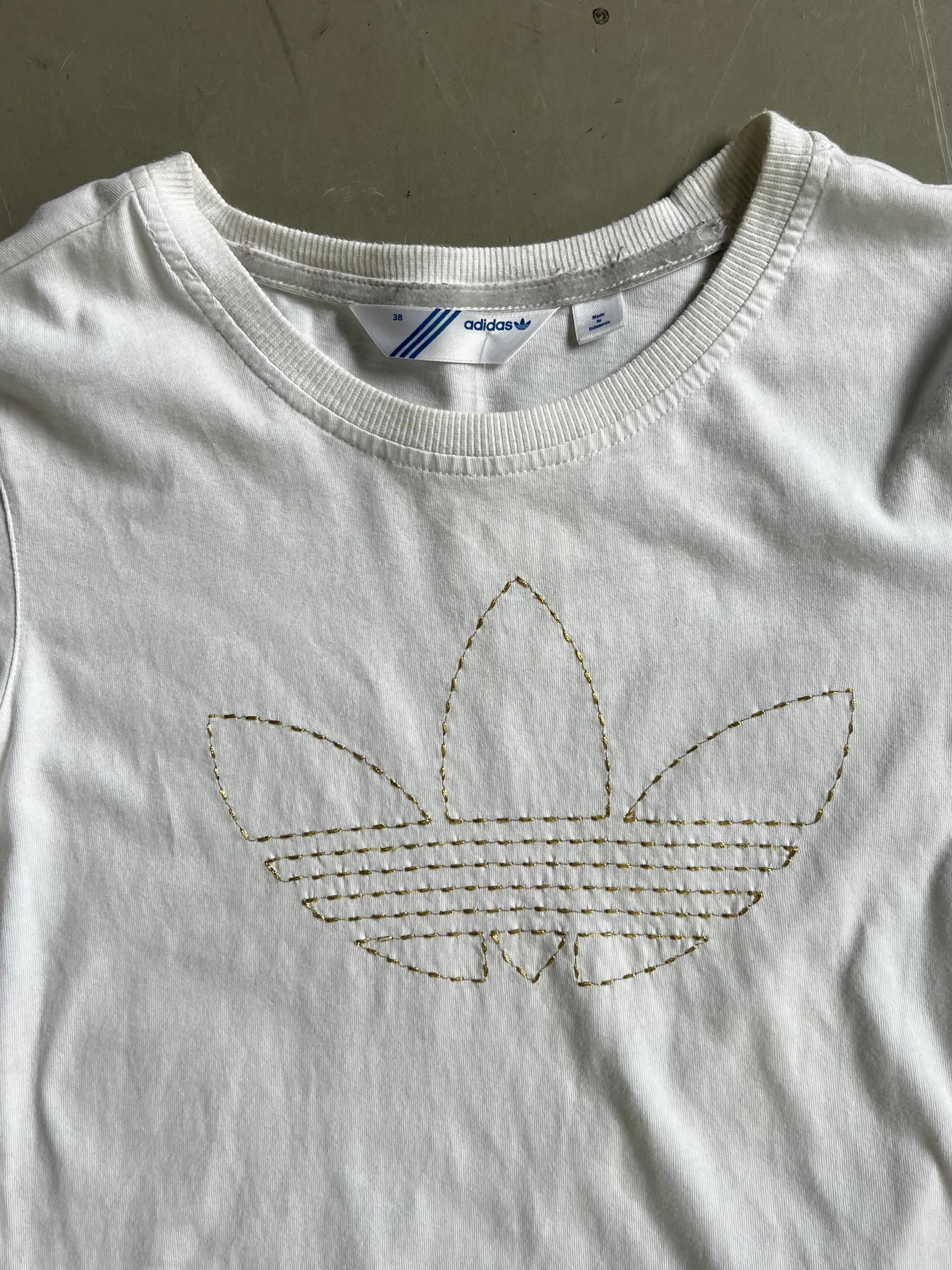 Vintage White Adidas T-Shirt S/M