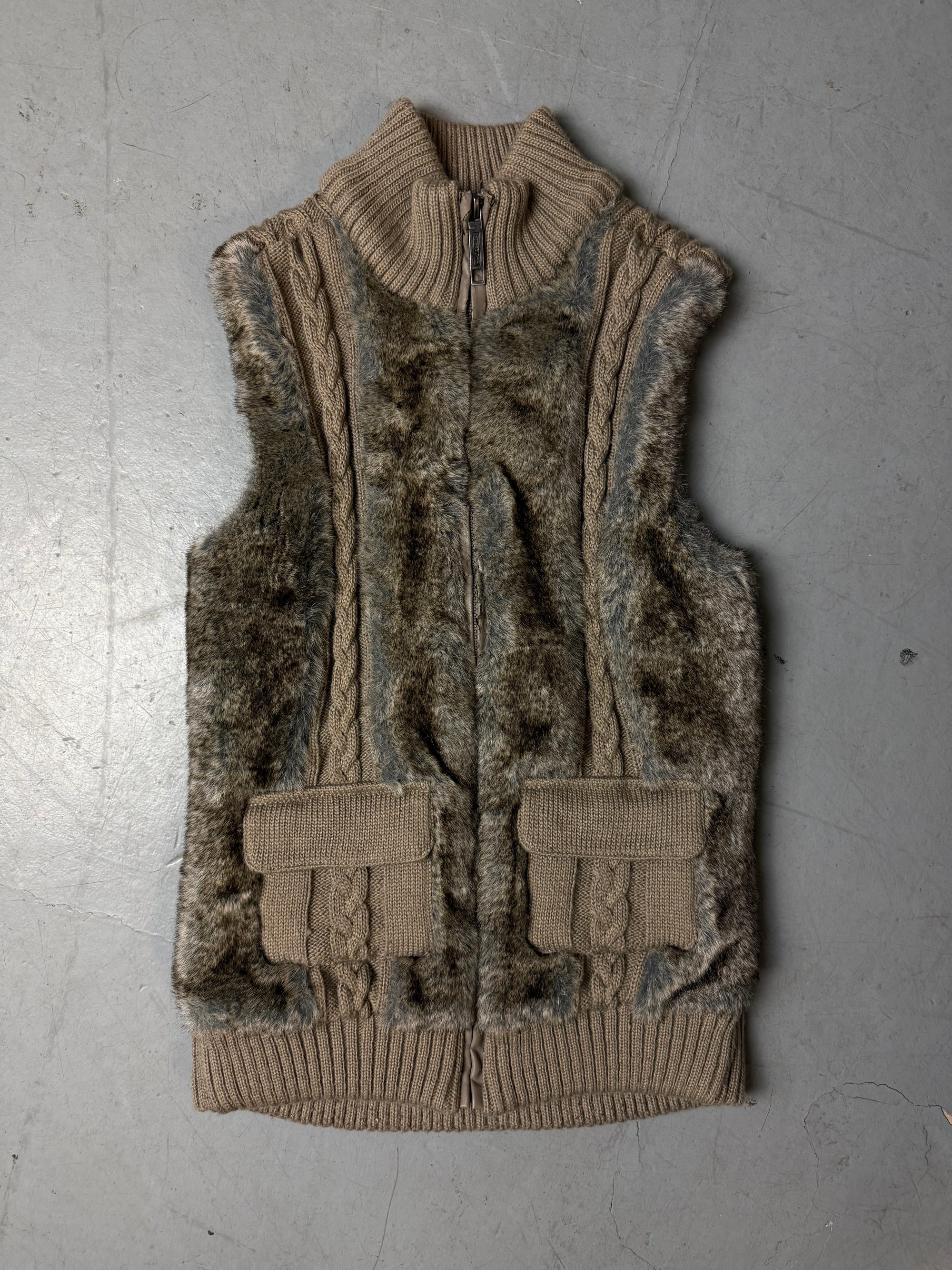Produktbild von einer Vintage Brown Faux Fur Knit Vest von vorne