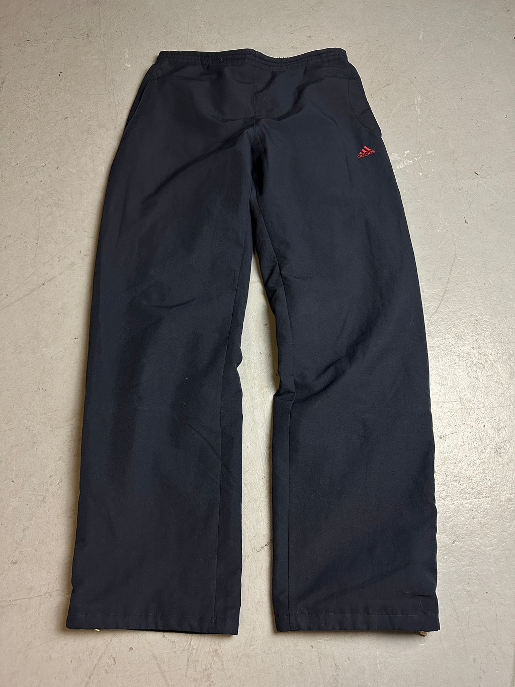 Productbild von Vintage Blue Adidas Track Pants S/M von vorne 