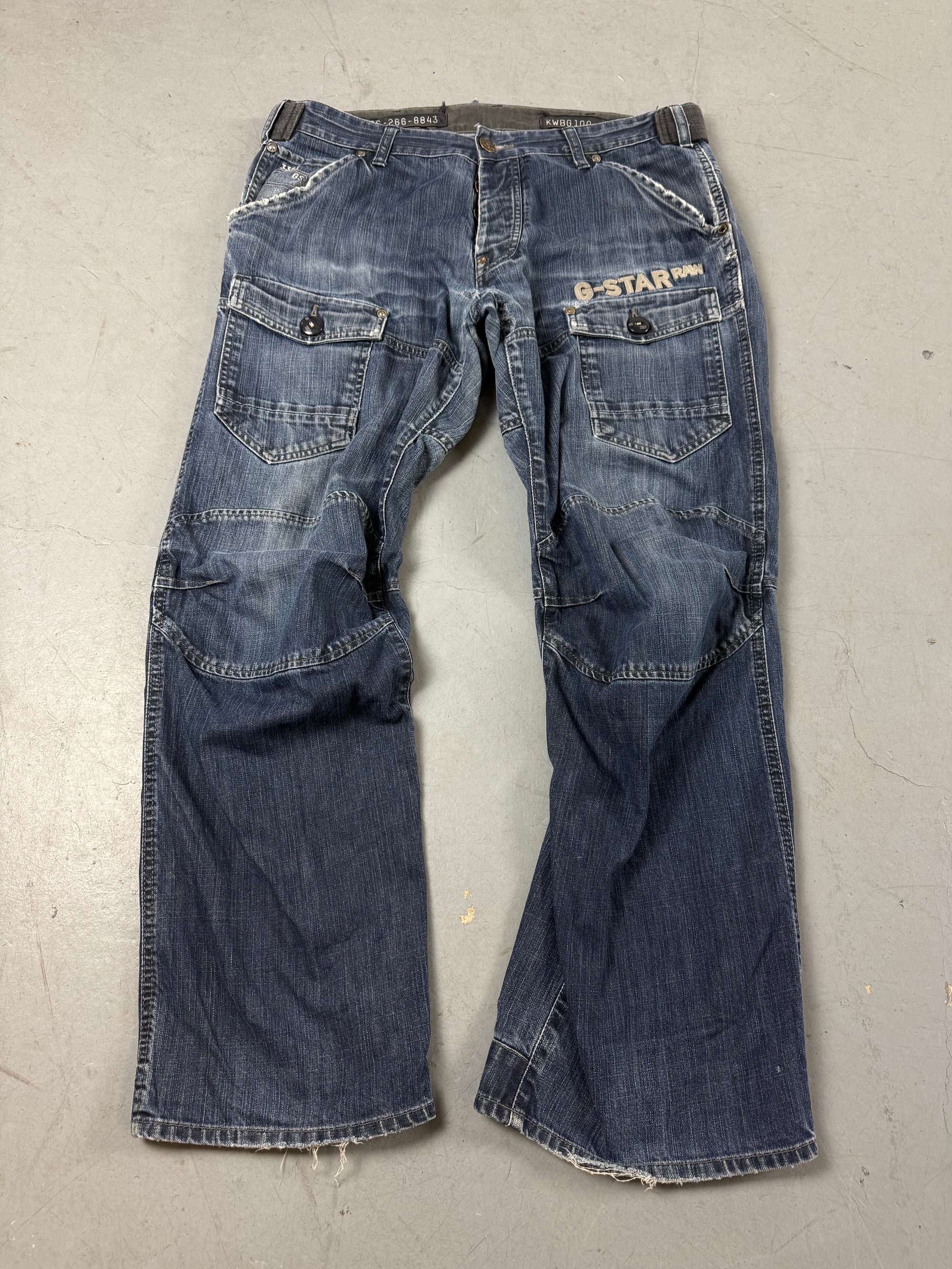 Produktbild von einer Vintage G-Star Raw Blue Jeans von vorne