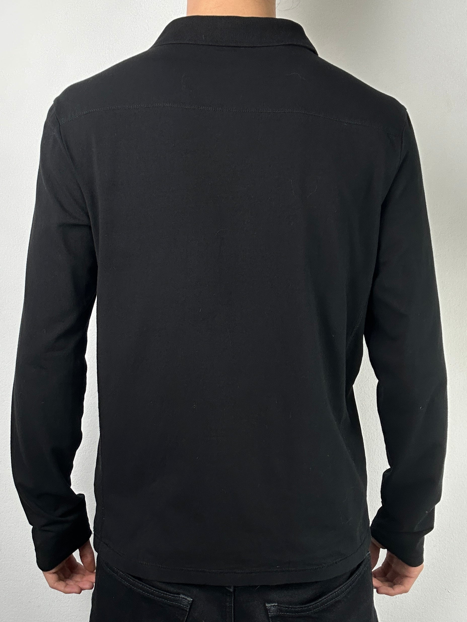 Vintage Guess Black Polo Longsleeve für Herren. Y2K Second Hand 2000s Fashion