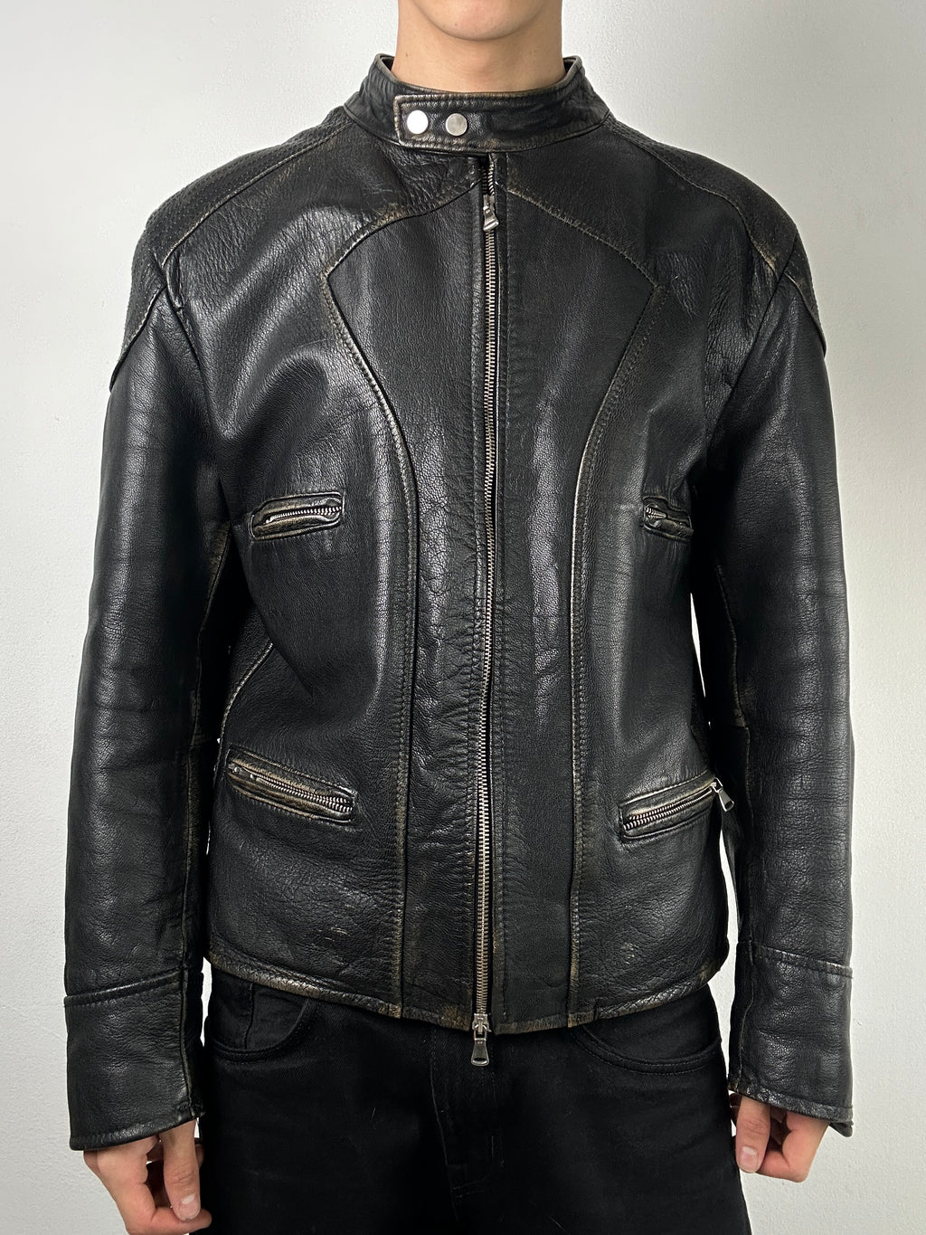 Vintage Sonny Bono Italian Leather Jacket  mit Silver Details für Herren. Y2K Second Hand 2000s Fashion