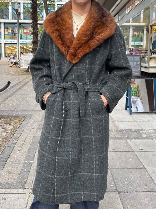 Vintage Valentino Mantel (52)