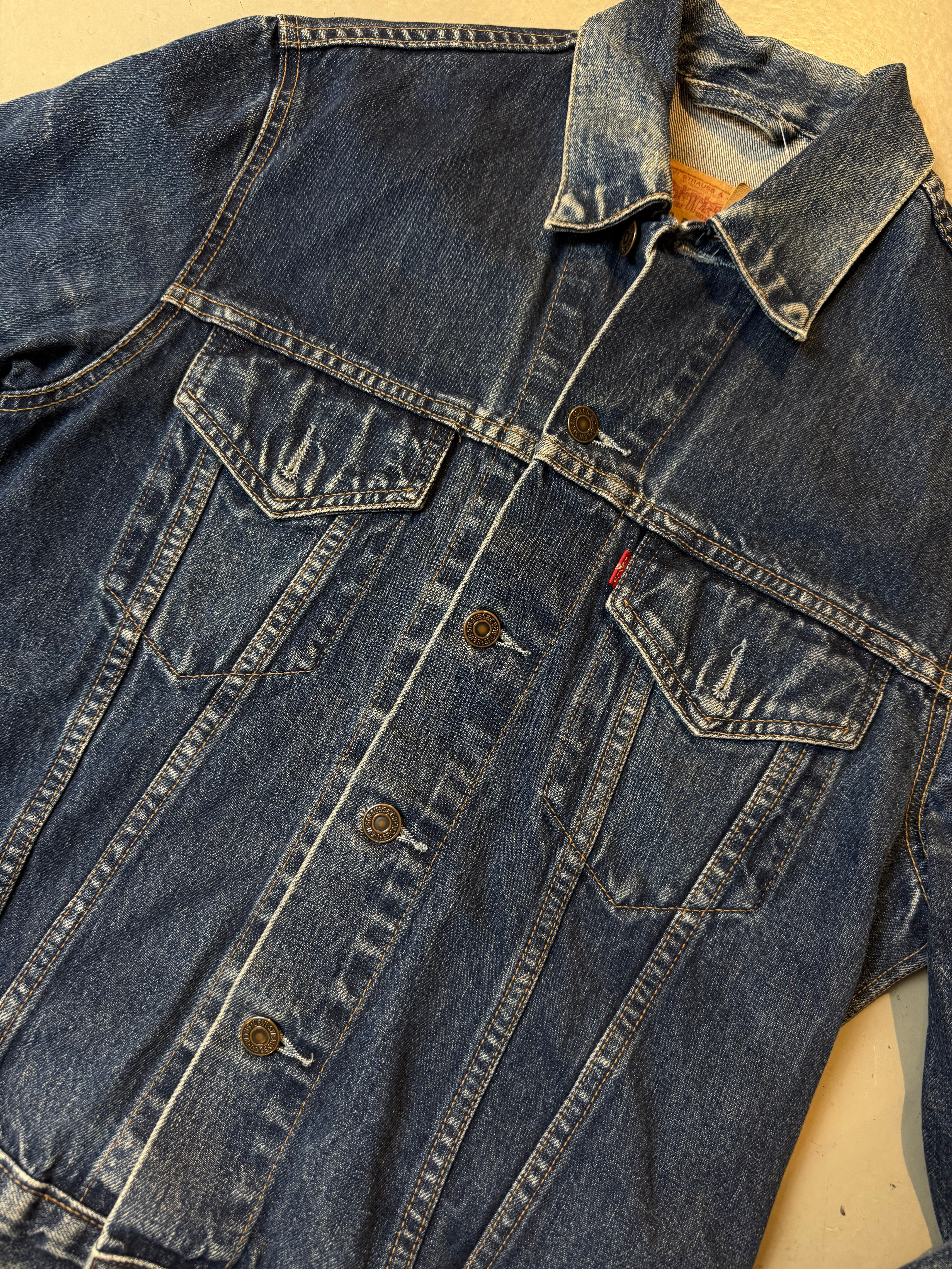 Vintage Levi’s Dark Blue Denim Jacket L/XL