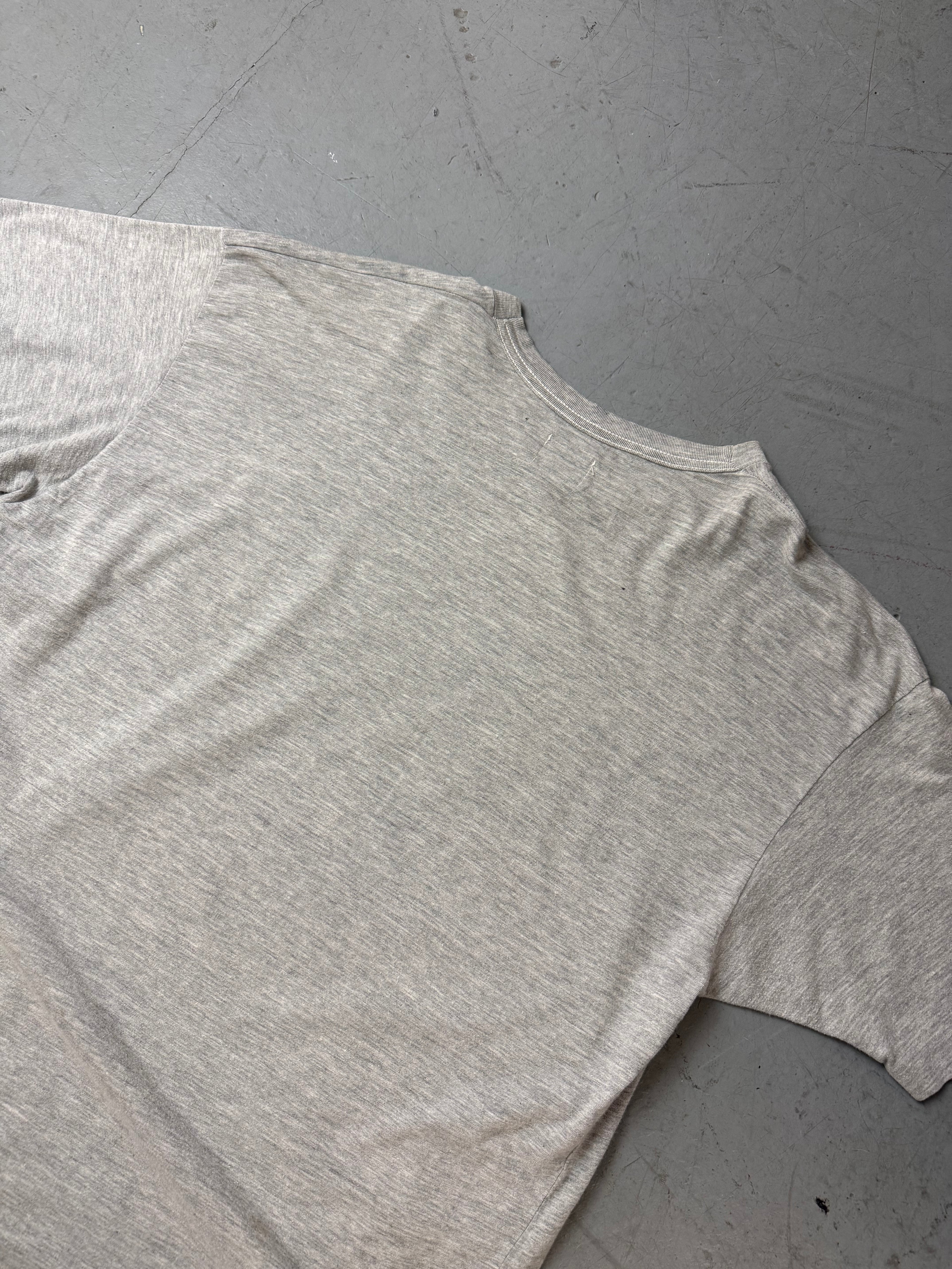 Vintage Schott USA Grey Printed T-Shirt für Herren. Secondhand Y2K 2000s Fashion