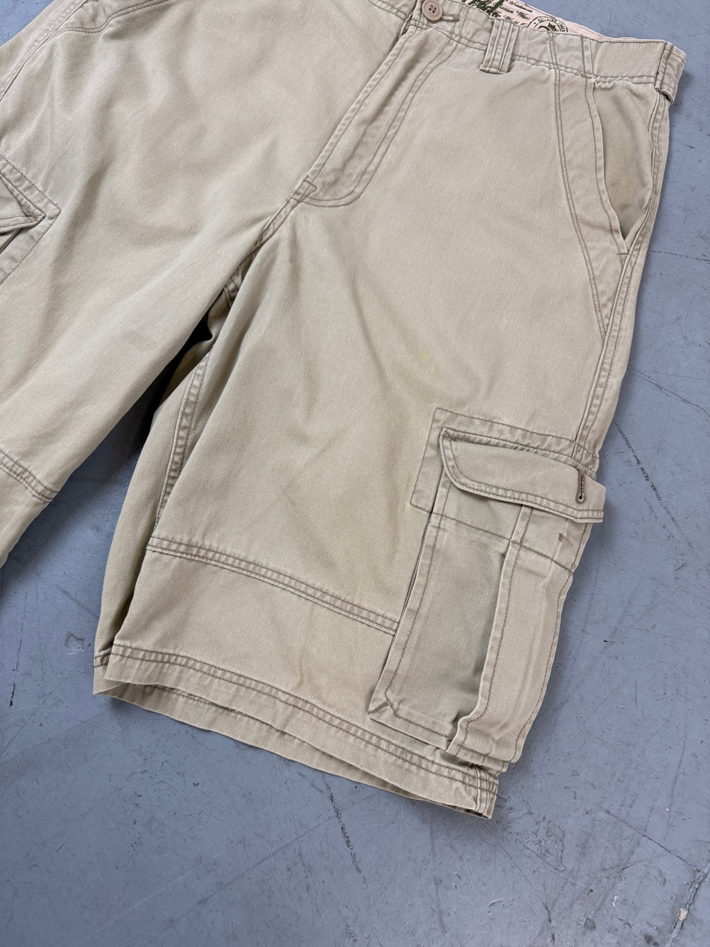 Vintage Ecko Unltd. Beige Cargo Shorts XL