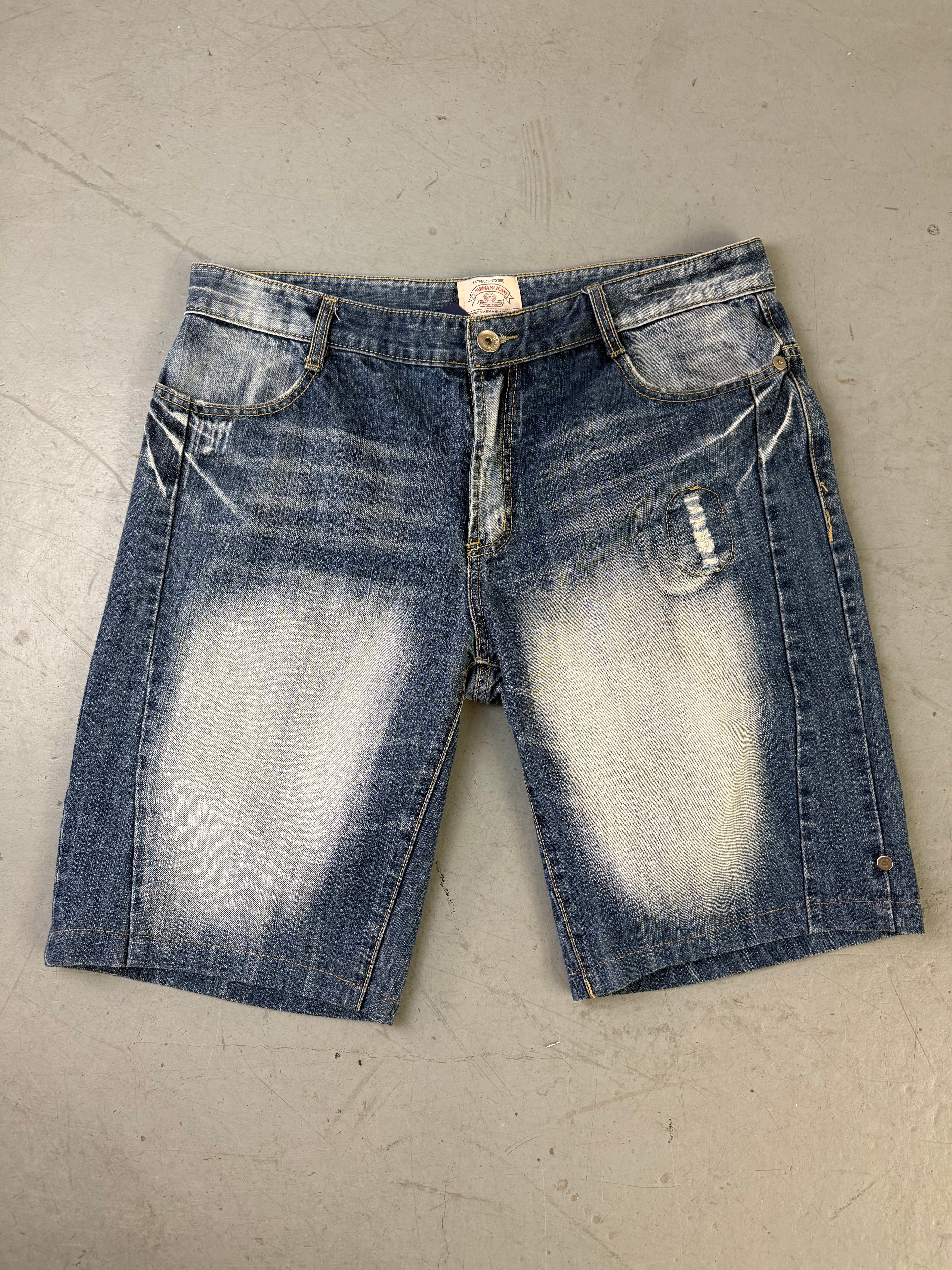 Vintage Armani Jeans Denim Shorts für Herren. Y2K 2000s Fashion.
