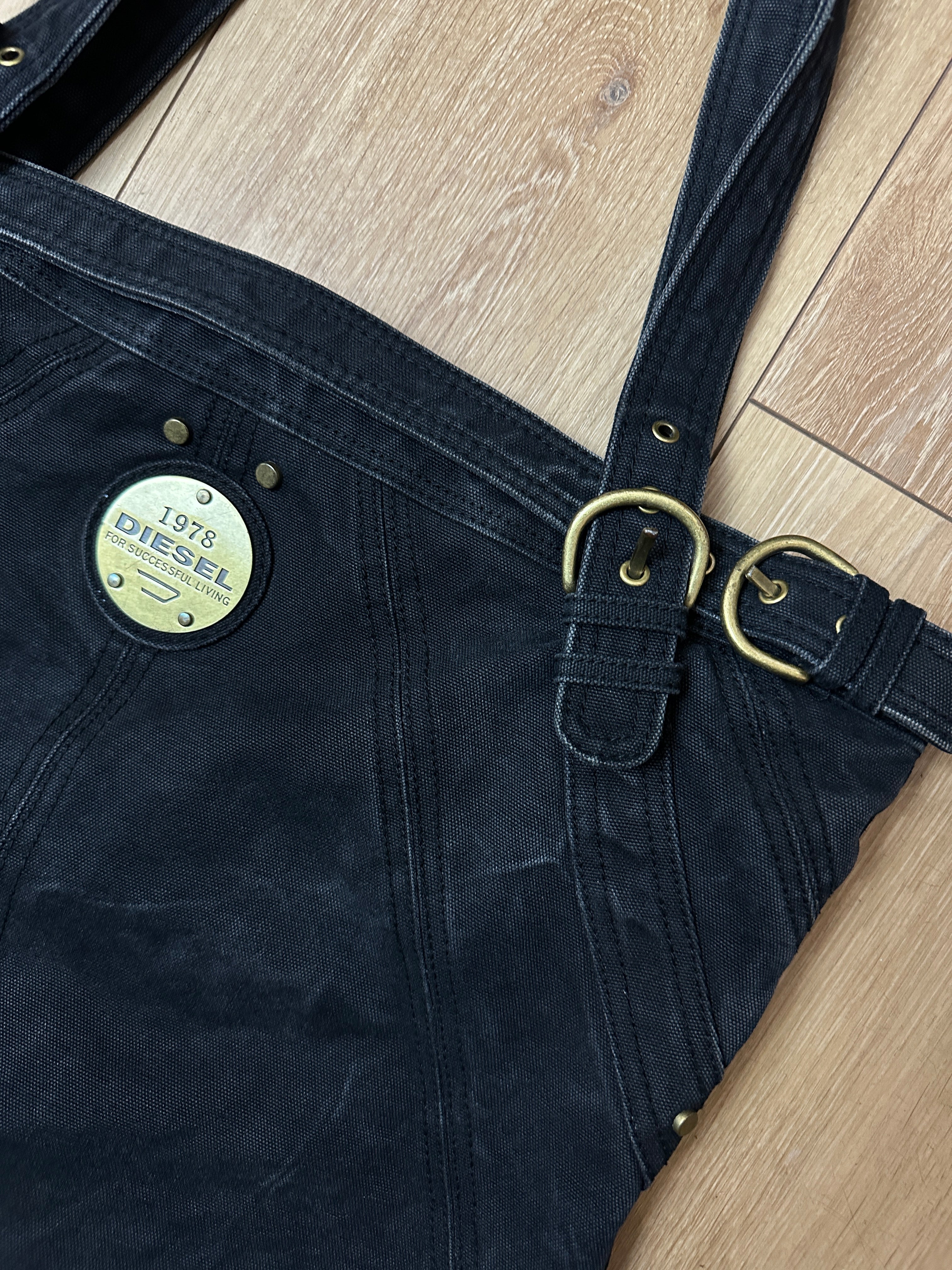 Detailbild von einer Vintage Diesel Tote Denim Bag von Schnallen