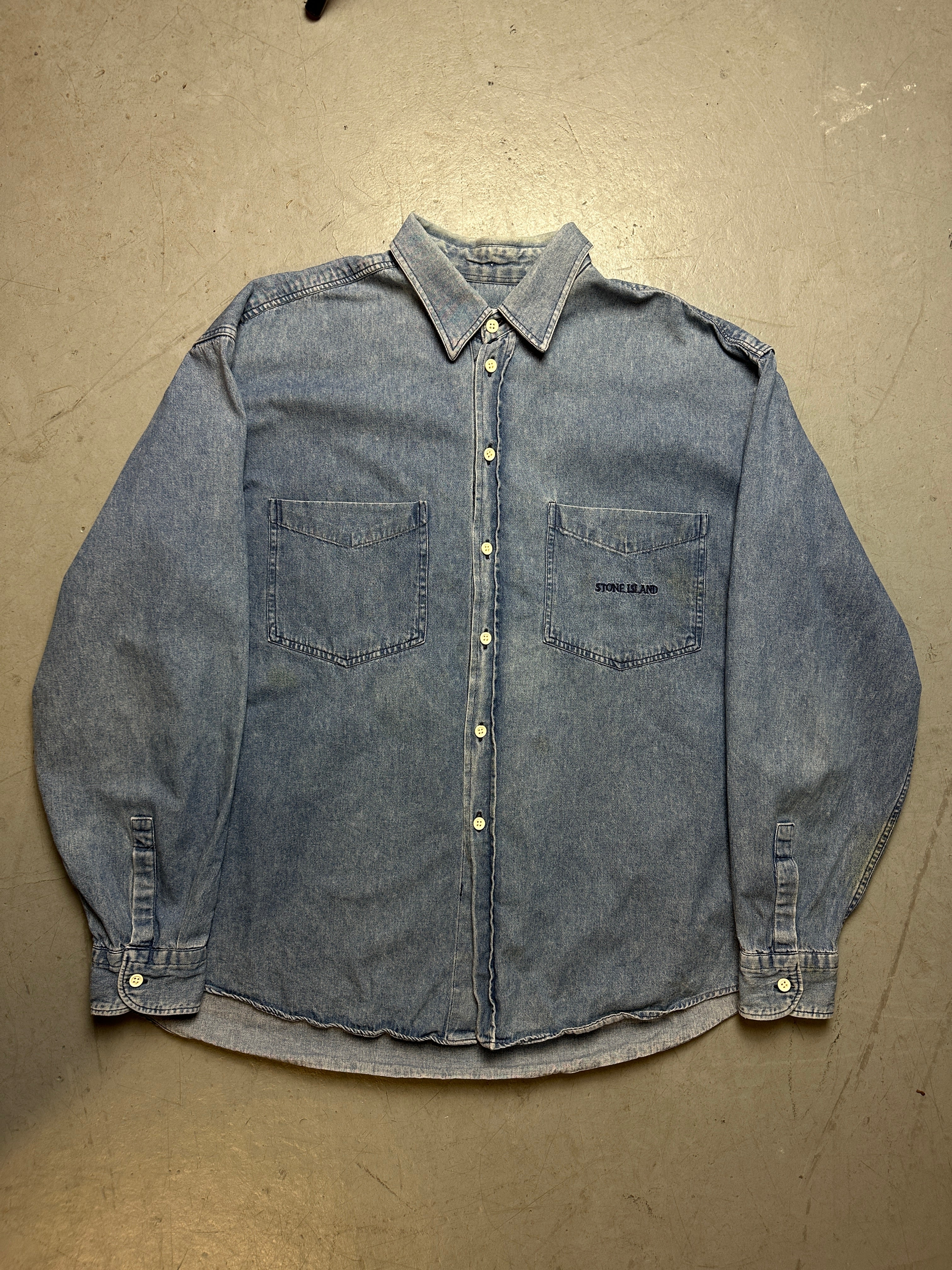 Produktbild von Vintage Stone Island Denim Button Up Shirt von vorne