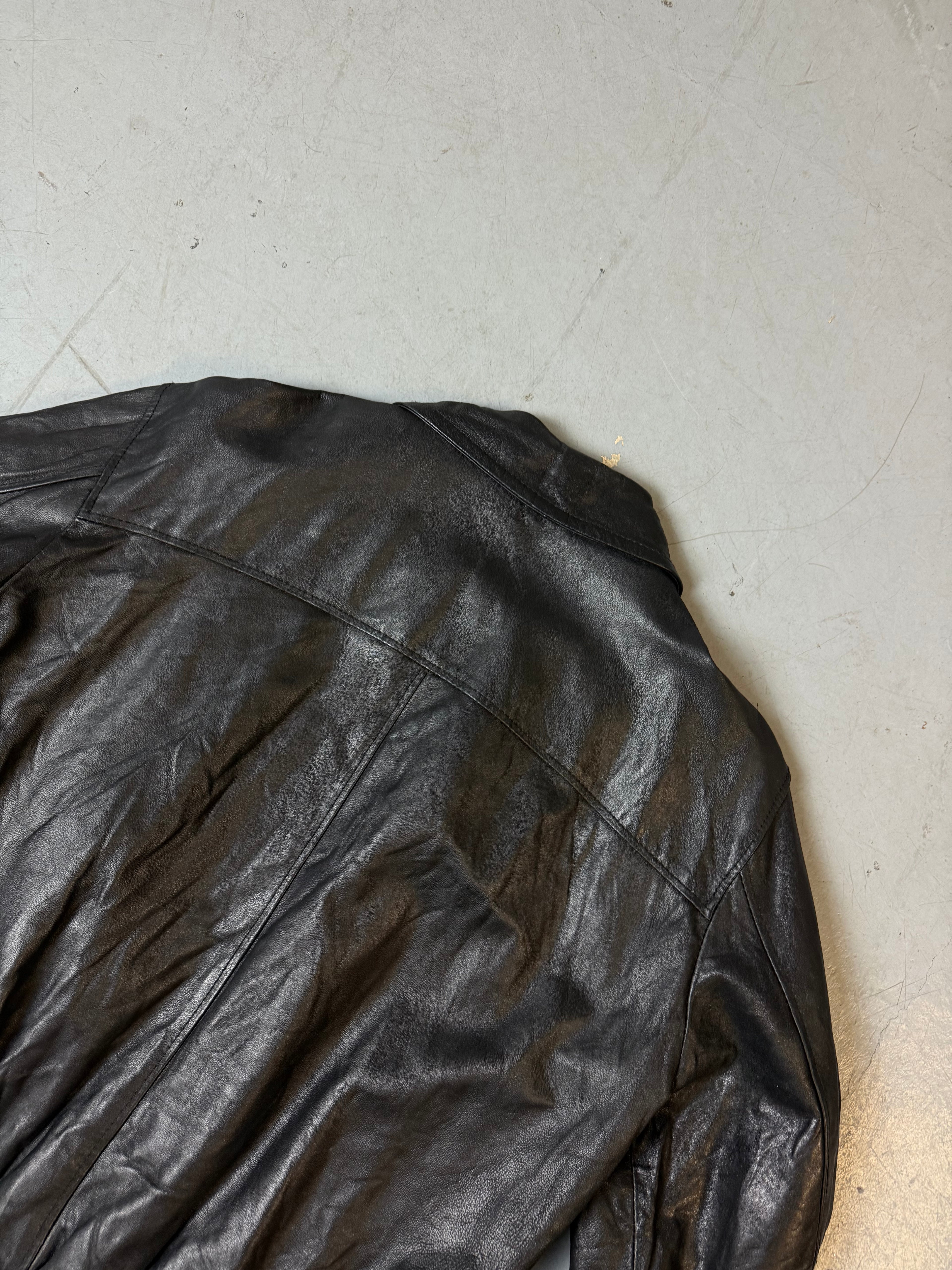 Detailbild von Vintage Into Italian Black Leather Jacket von Hinten