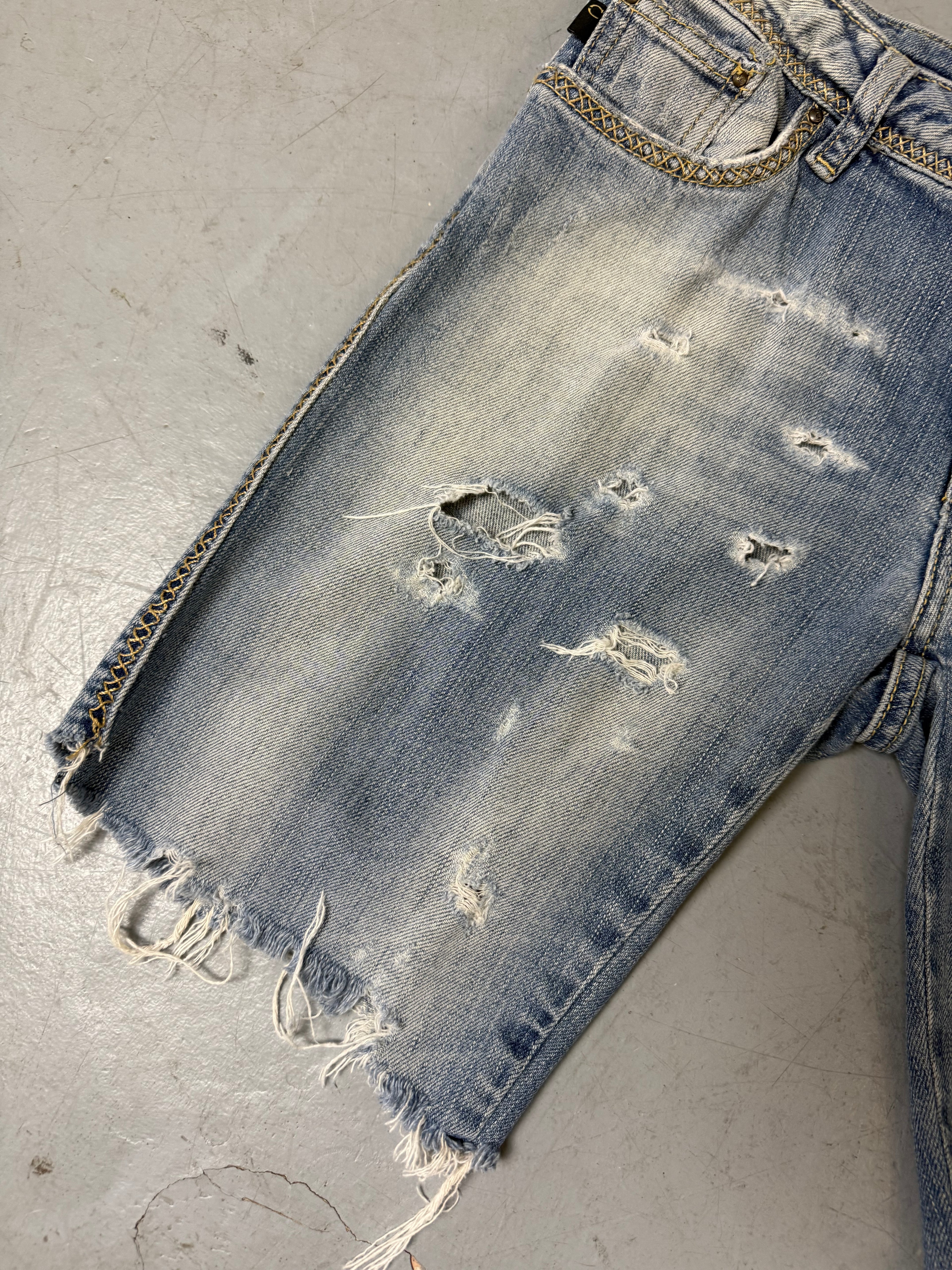Eine washed denim shorts von justcavalli im ripped look in S