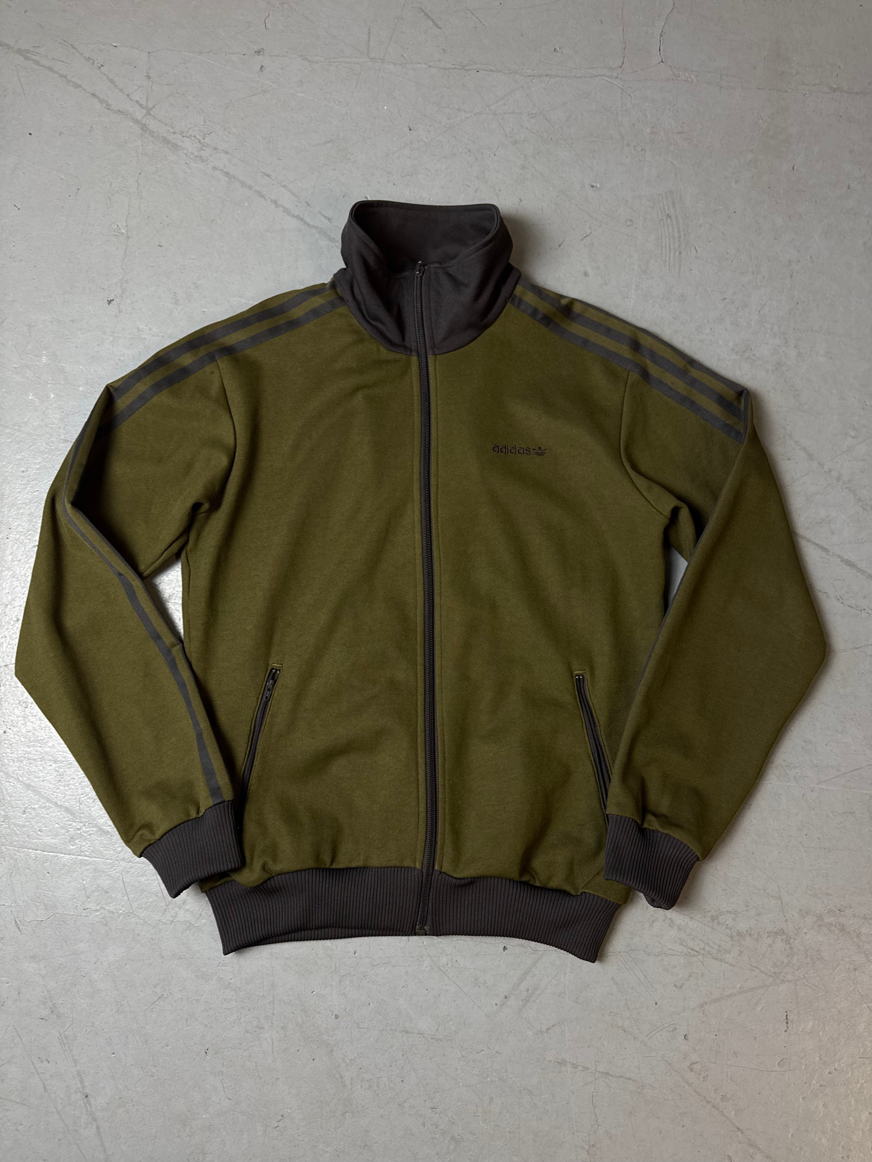 Produktbild von einer Vintage Adidas Dark Green Track Jacket von vorne