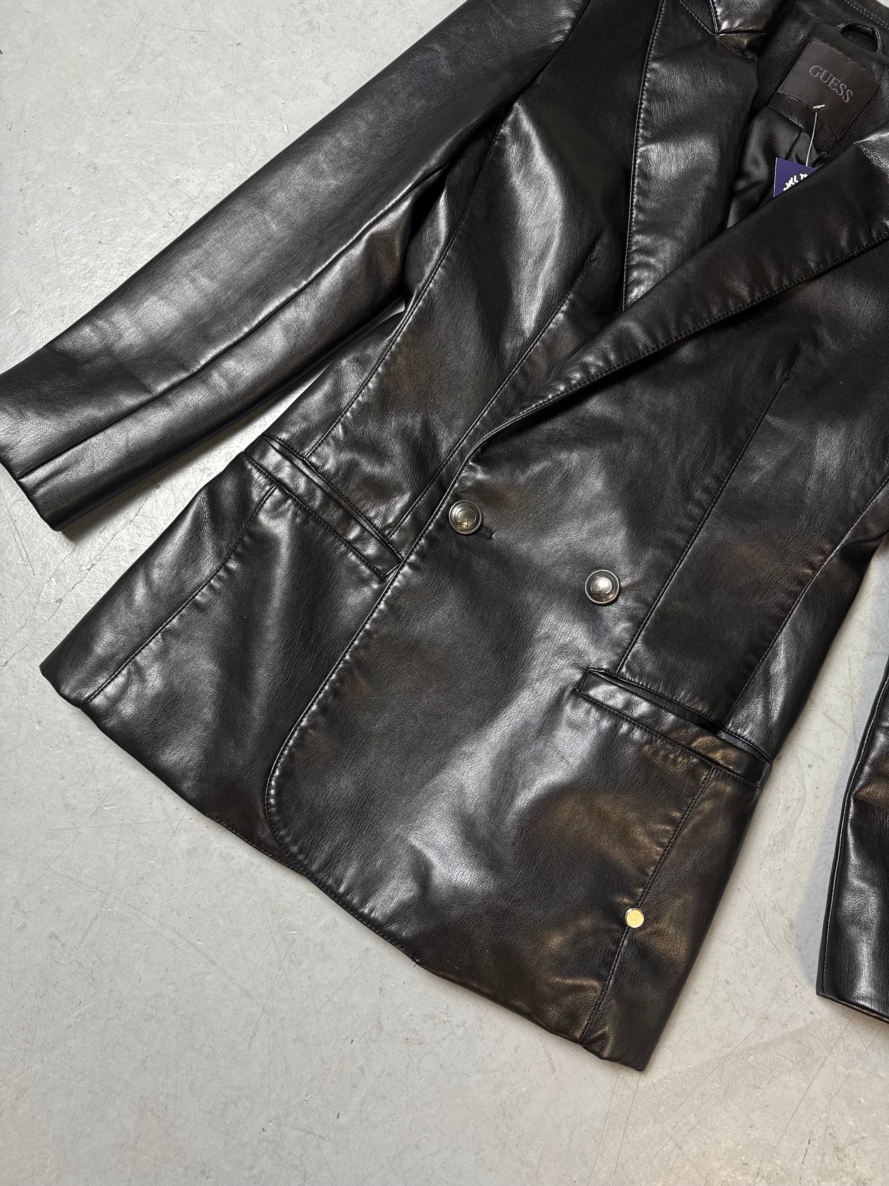 Ein schwarzer faux Leder Blazer von Guss vintage Y2K 