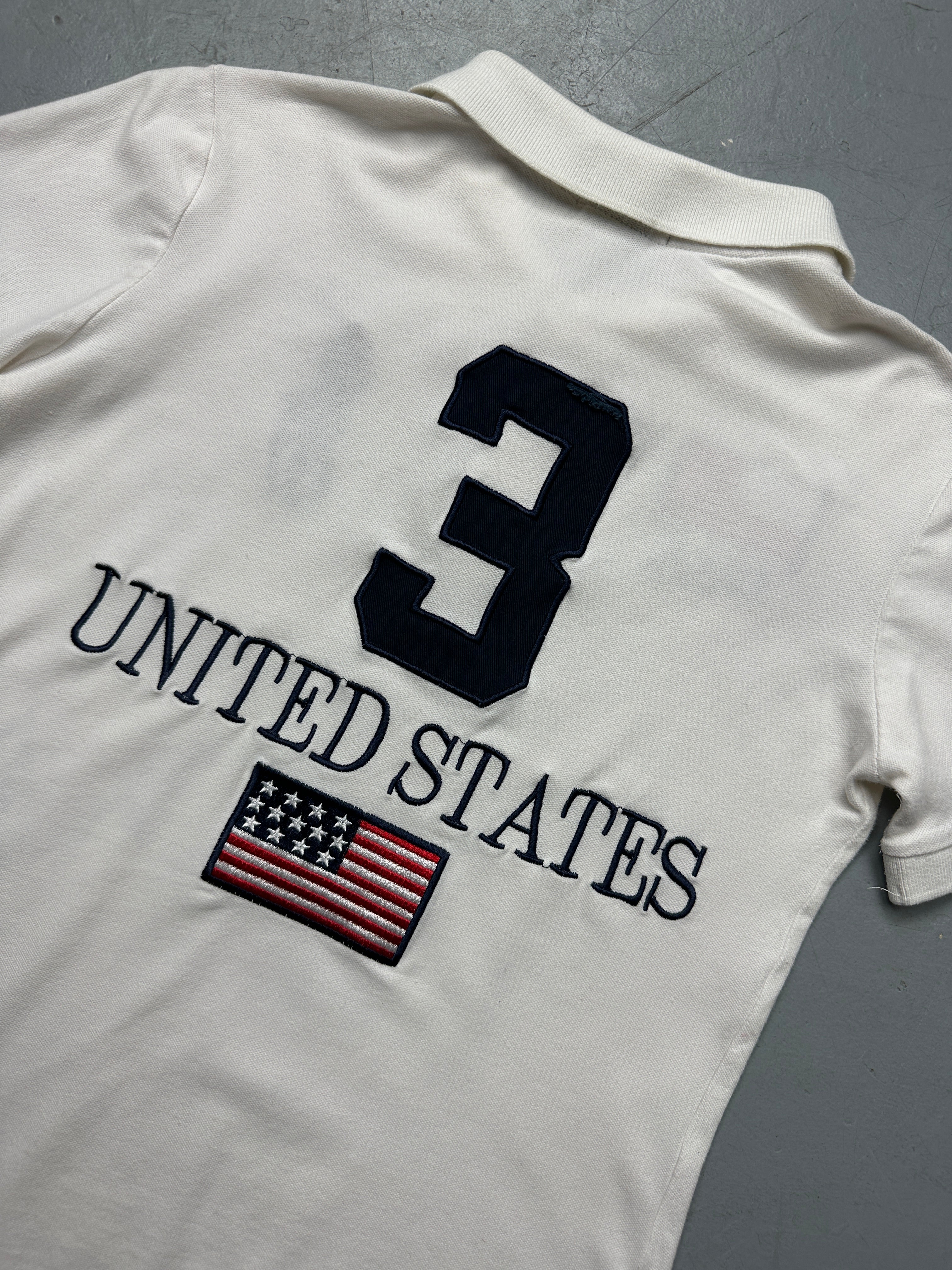 Vintage Polo Ralph Lauren White USA Polo Shirt mit Flagge für Frauen. Y2K Second Hand 2000s Fashion