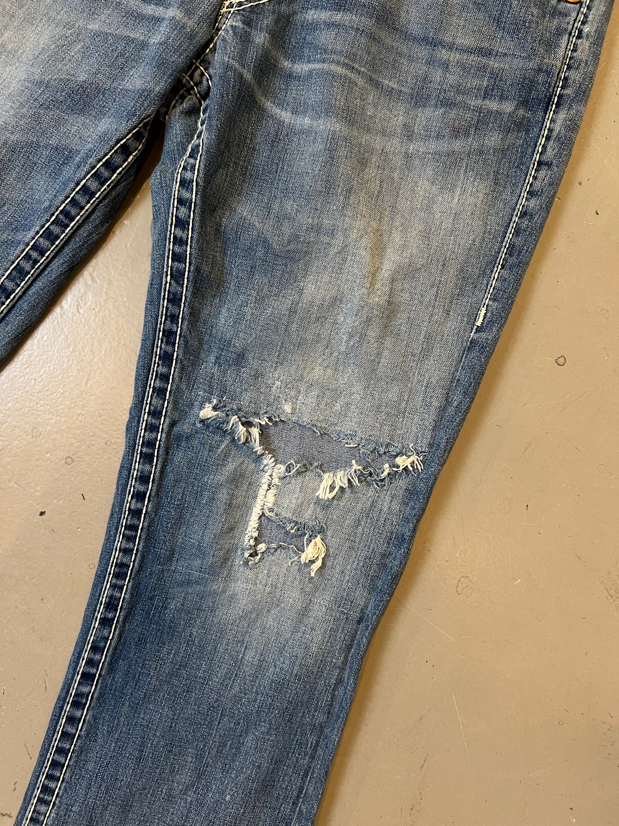 Vintage True Religion White Stiched Ripped Denim L/XL