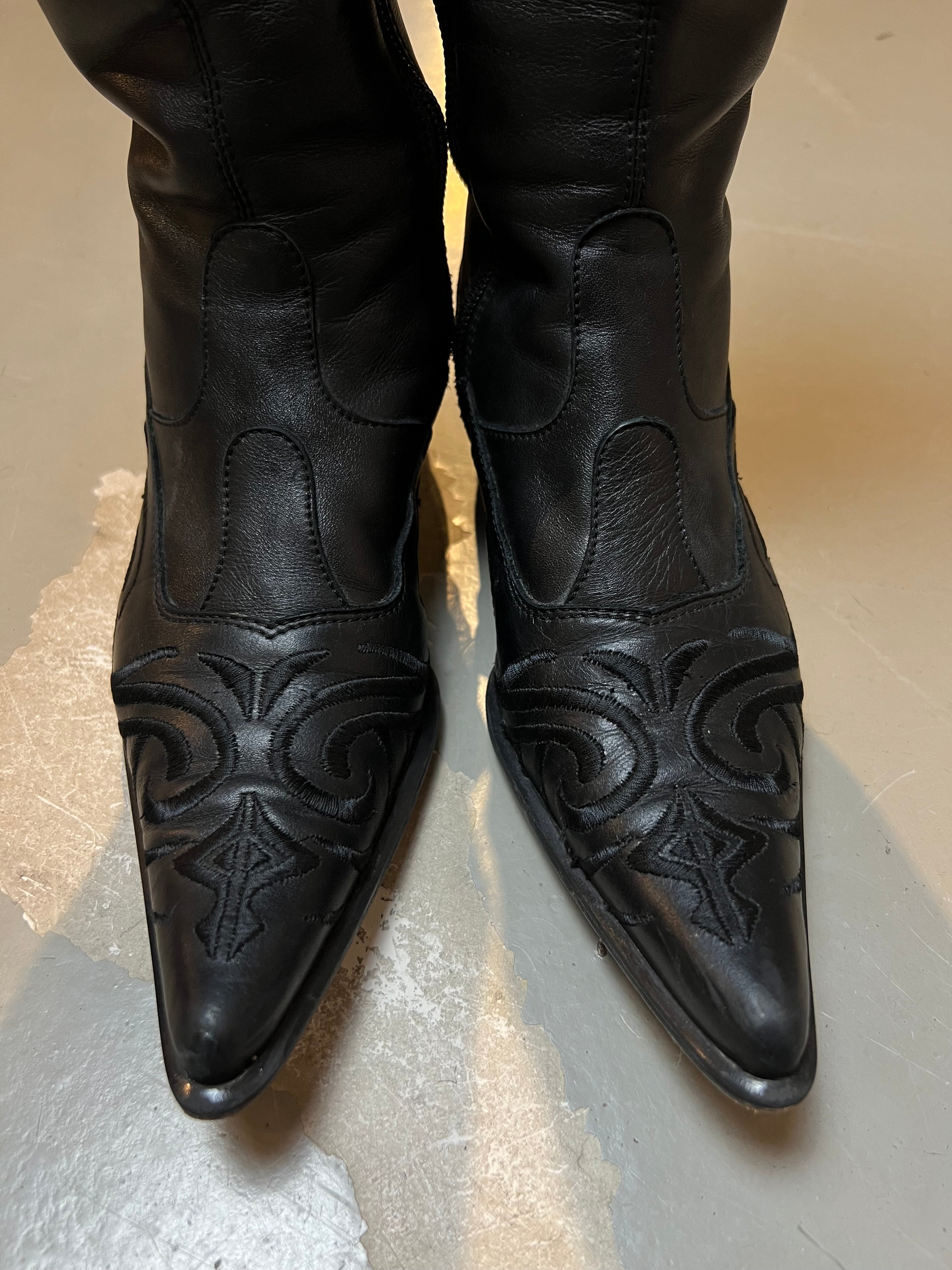 Vintage Black Cowboy Leather Boots 35
