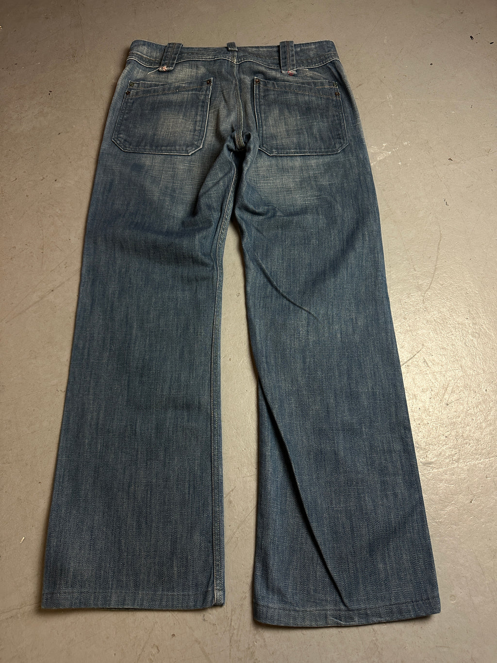 Produktbild von einer Vintage Diesel Bleached Denim von hinten