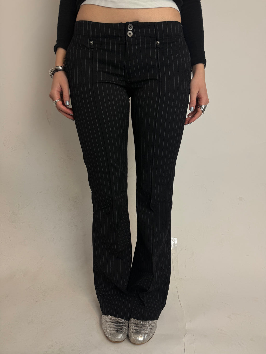 Vintage Low Waist Pinstripe Pants für Damen. Y2K Second Hand 2000s Fashion