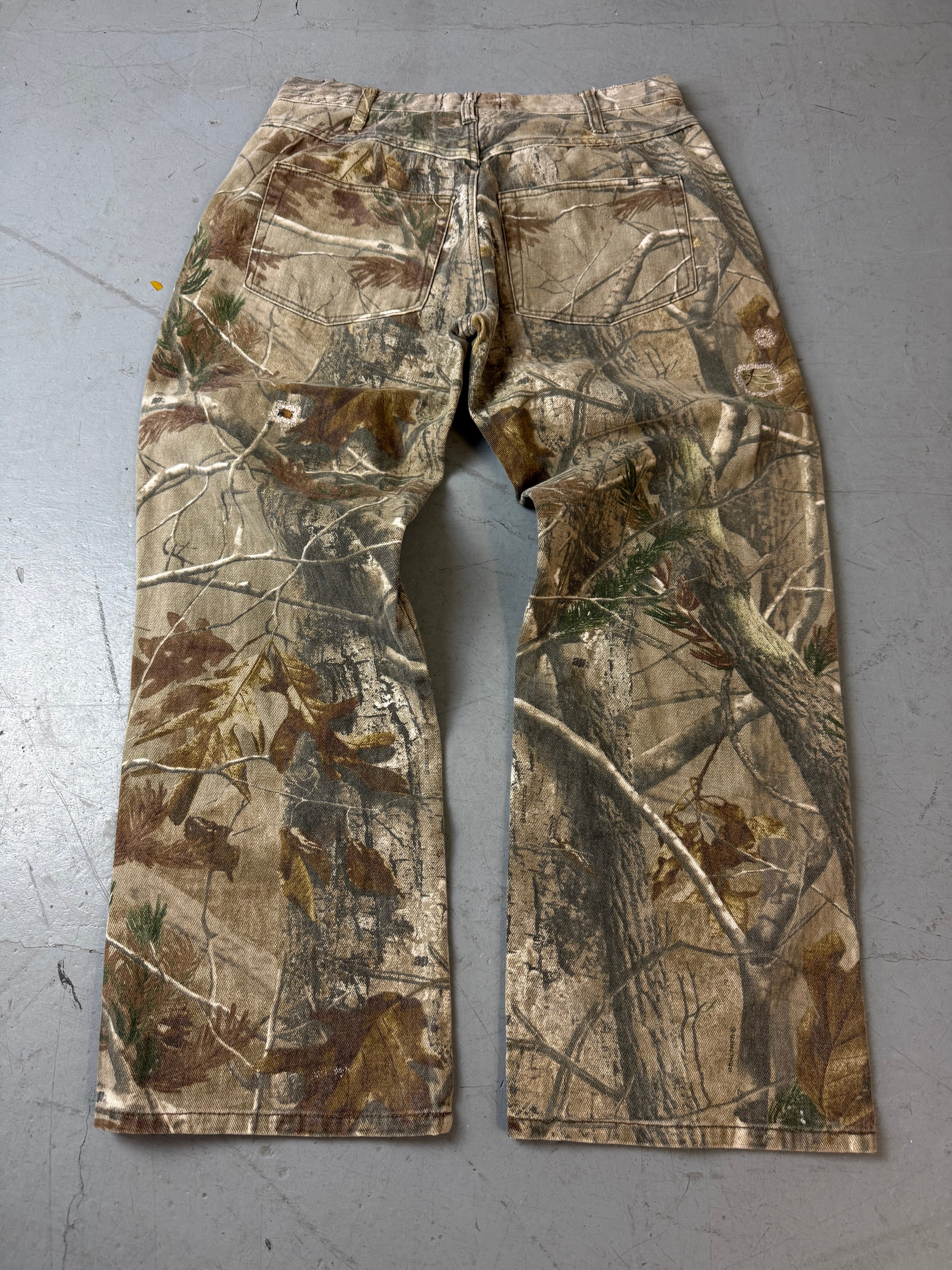 Vintage Realtree Camouflage Baggy Pants für Herren. Y2K Second Hand 2000s Fashion