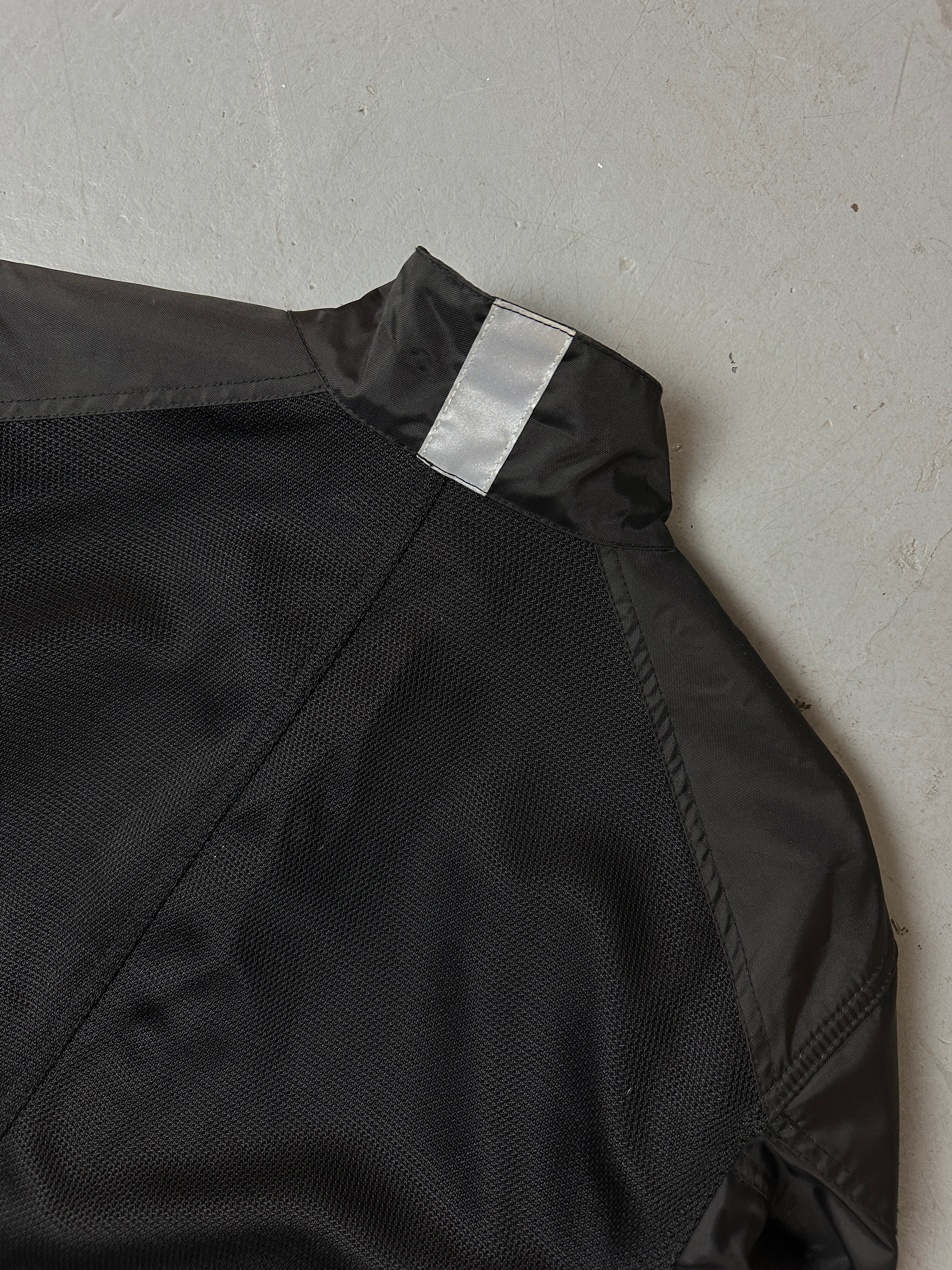 Detailliertes Produktbild von Vintage Black Belstaff Jacket M/L von hinten