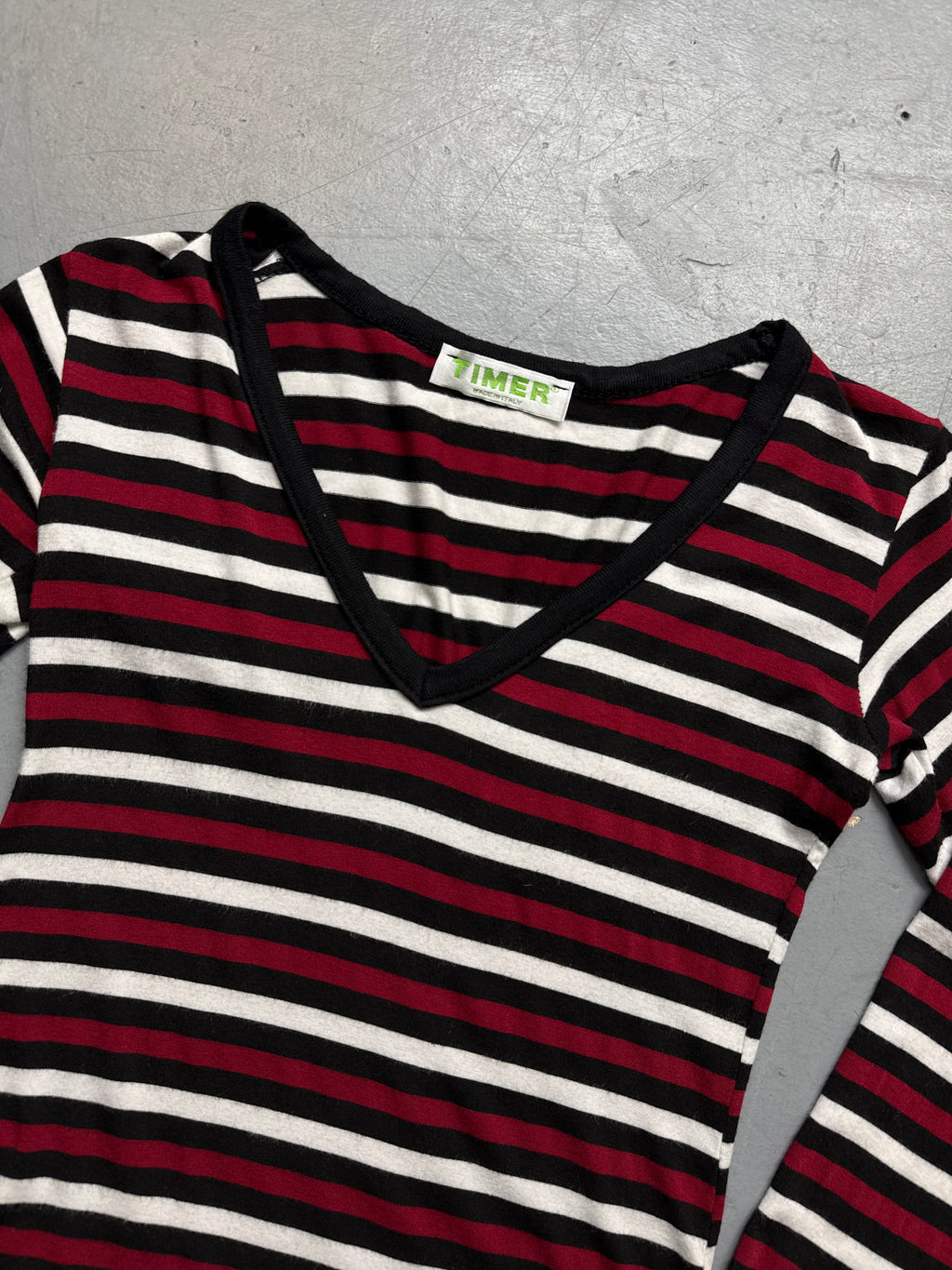 Vintage Timer Red Striped Longsleeve für Damen. Y2K Second Hand 2000s Fashion