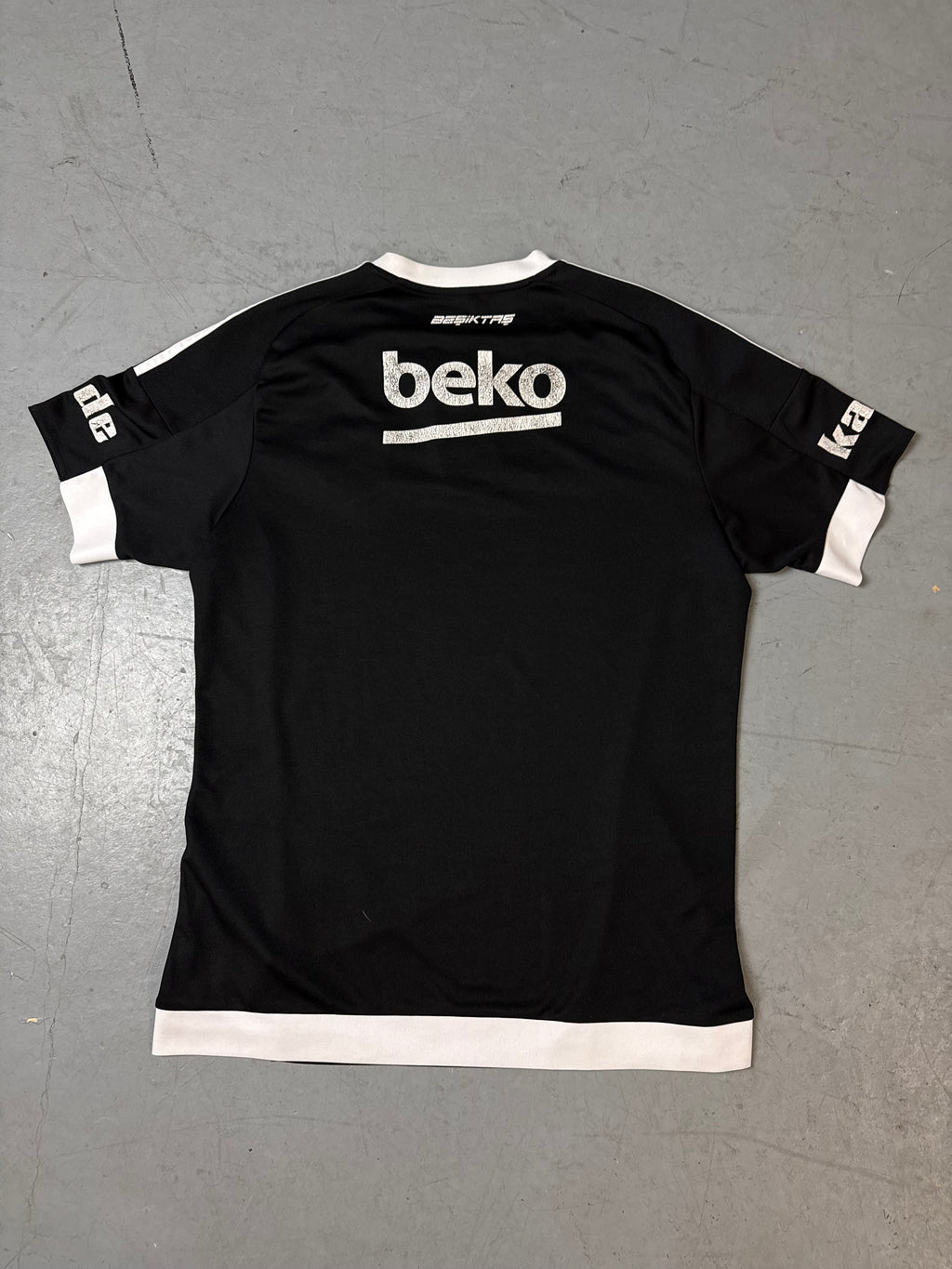 Vintage Adidas Besiktas 2015/2016 Third Jersey M/L