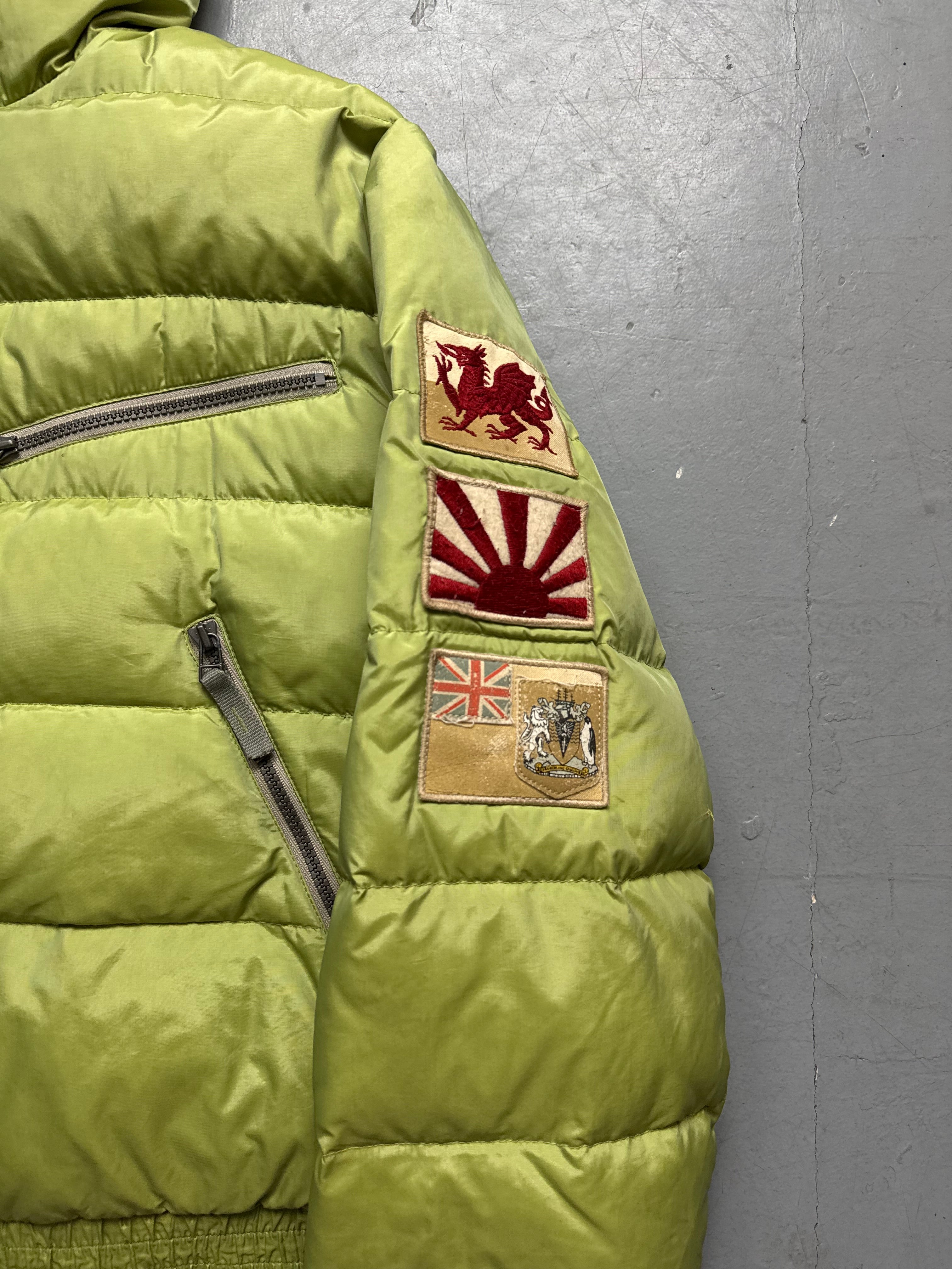 Vintage Kejo Green Patched Puffer Jacket with red details for men’s. Y2K Second Hand 2000s Fashion 