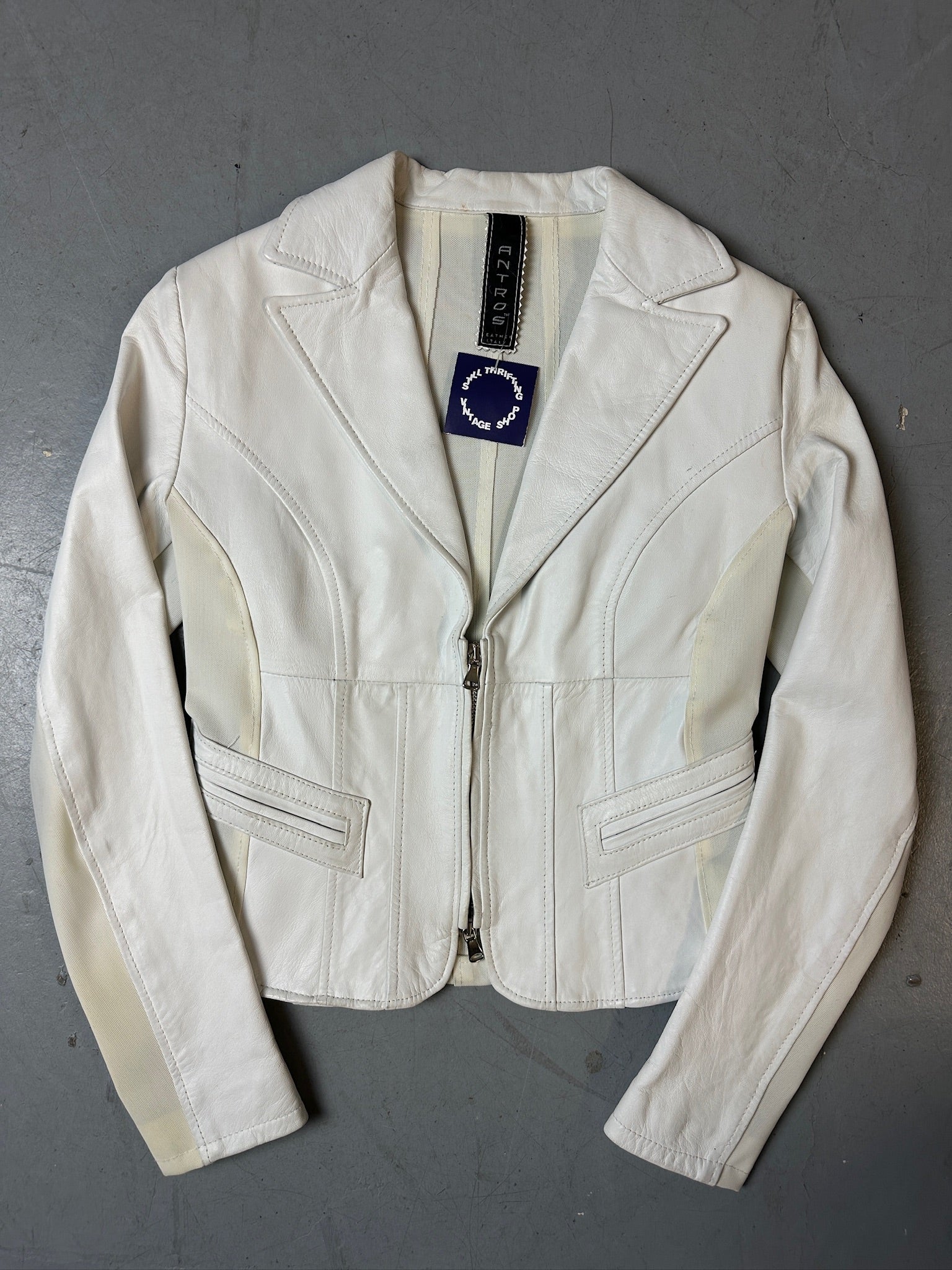 Produktbild von Vintage White Half Zip Italian Leather Jacket von vorne