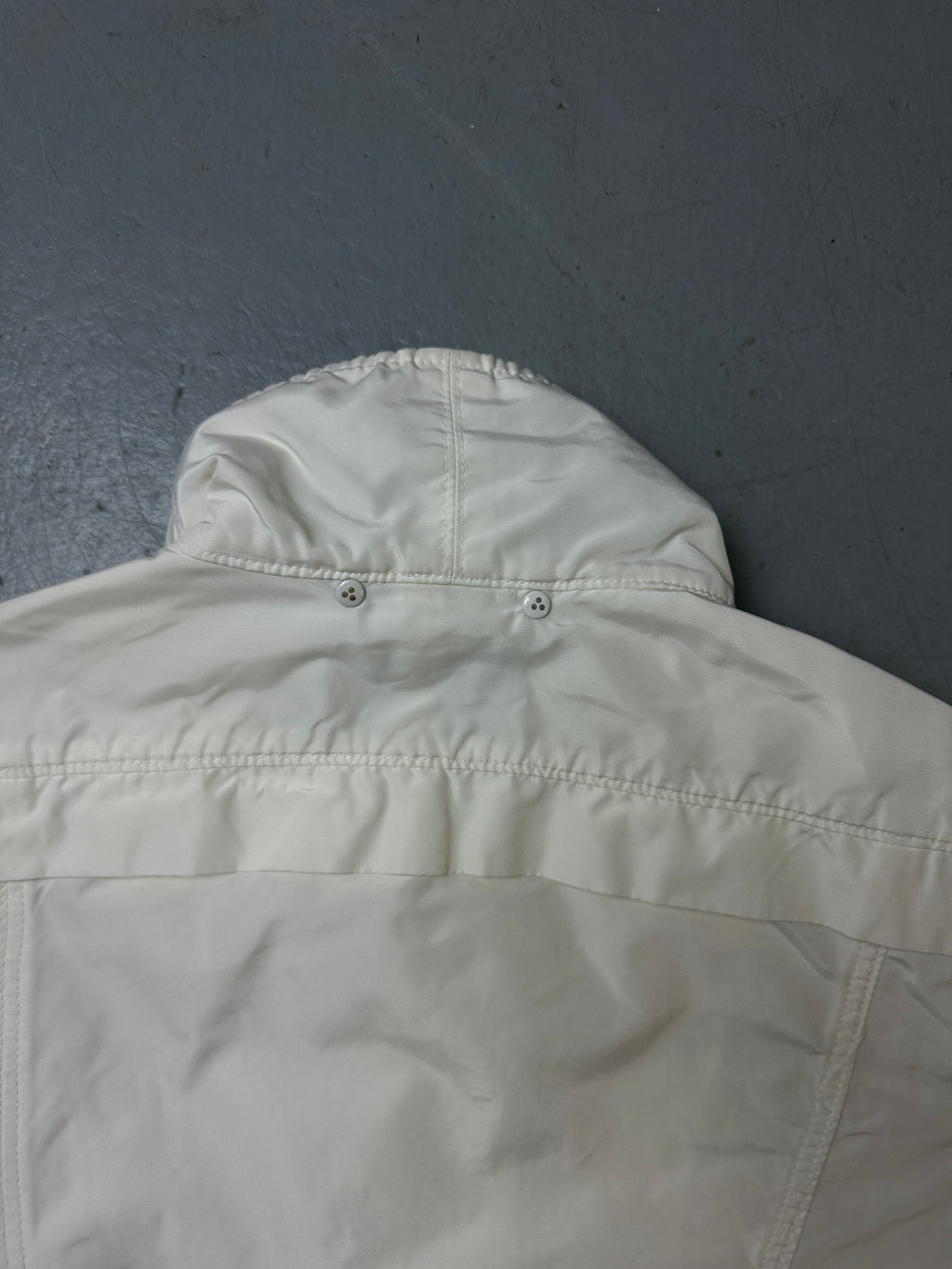 Detailliertes Produktbild von Vintage White Peuterey Jacket XS/S von hinten