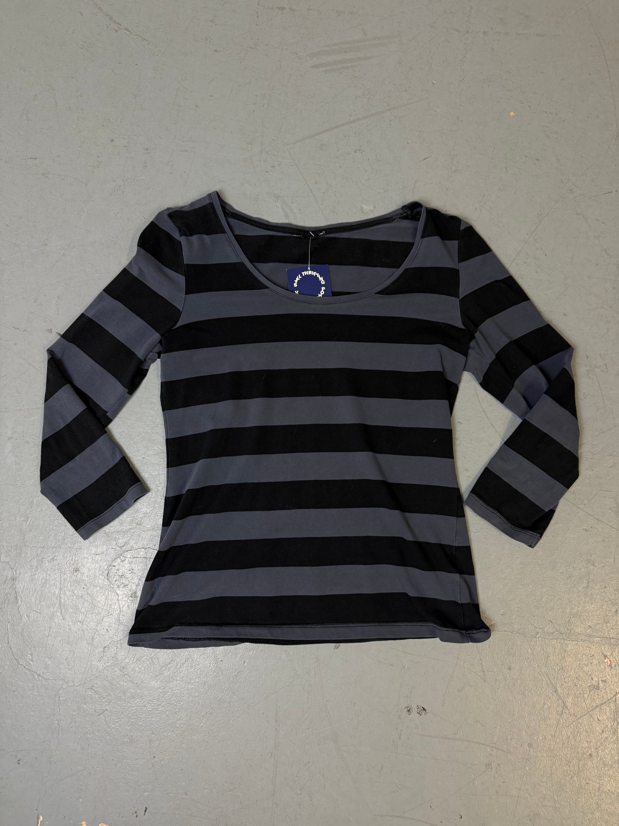 Ein schwarz graues longsleeve in s/m